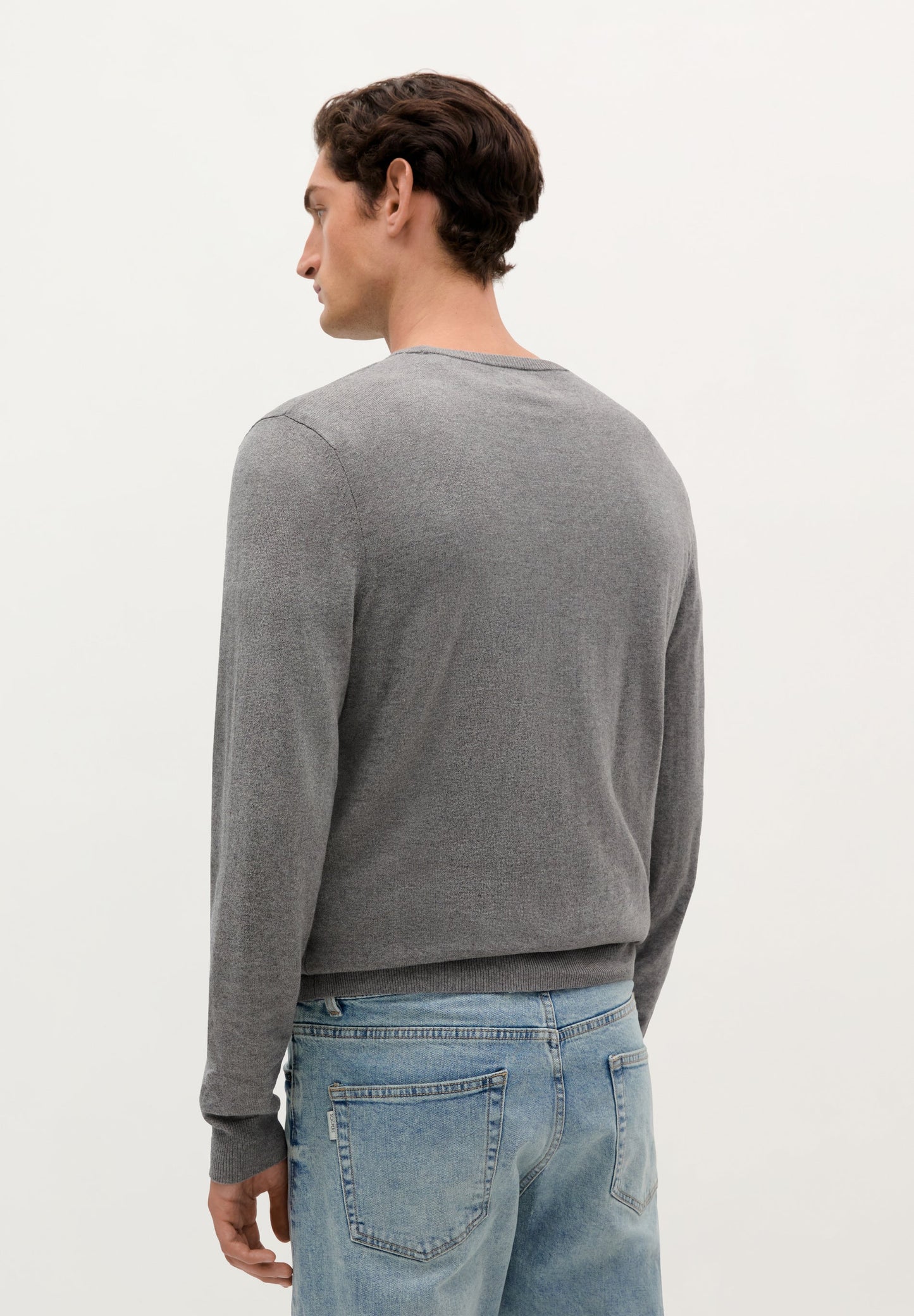 ROUND NECK SWEATER WITH SKULL