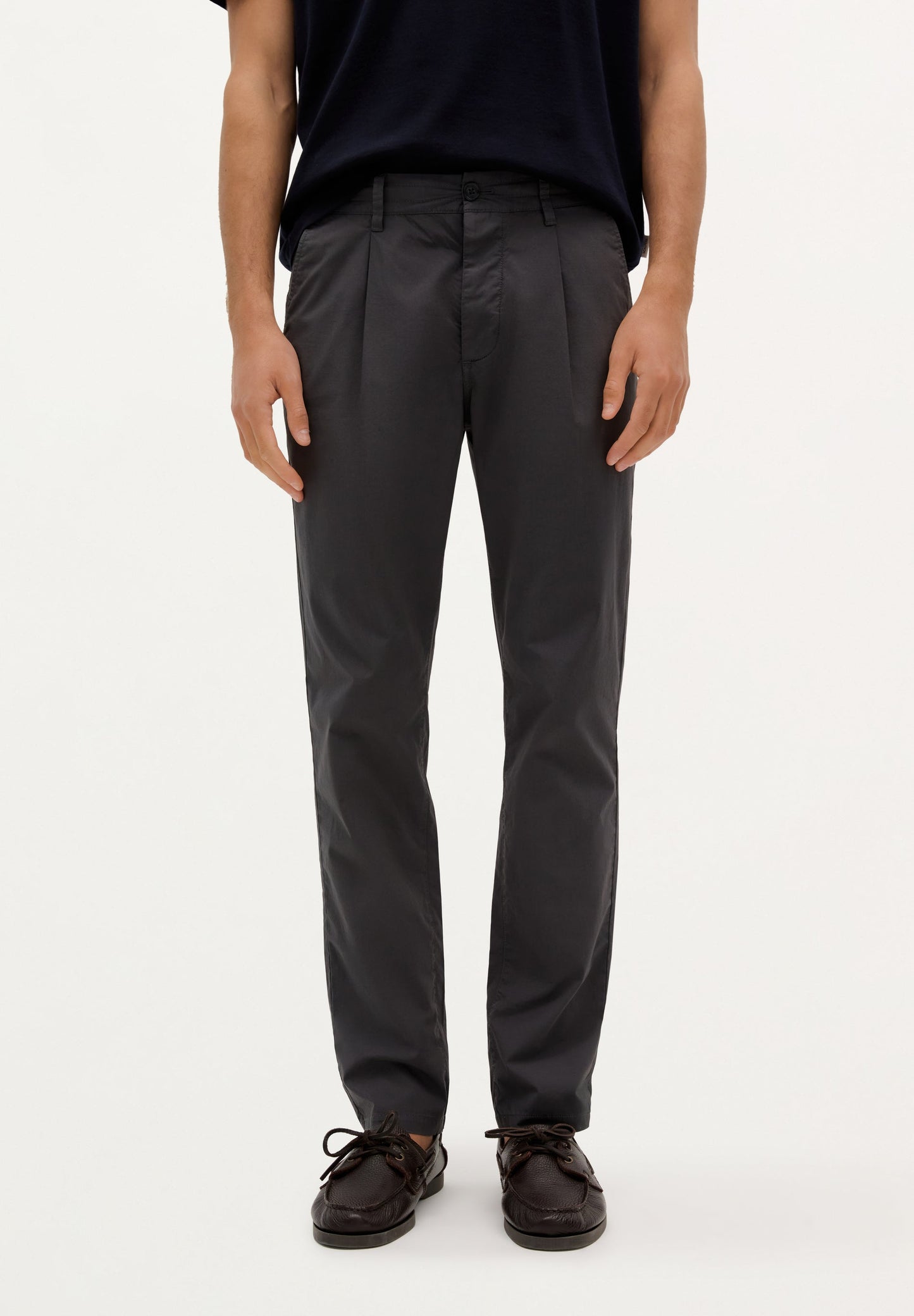 PLEATED CHINO TROUSERS