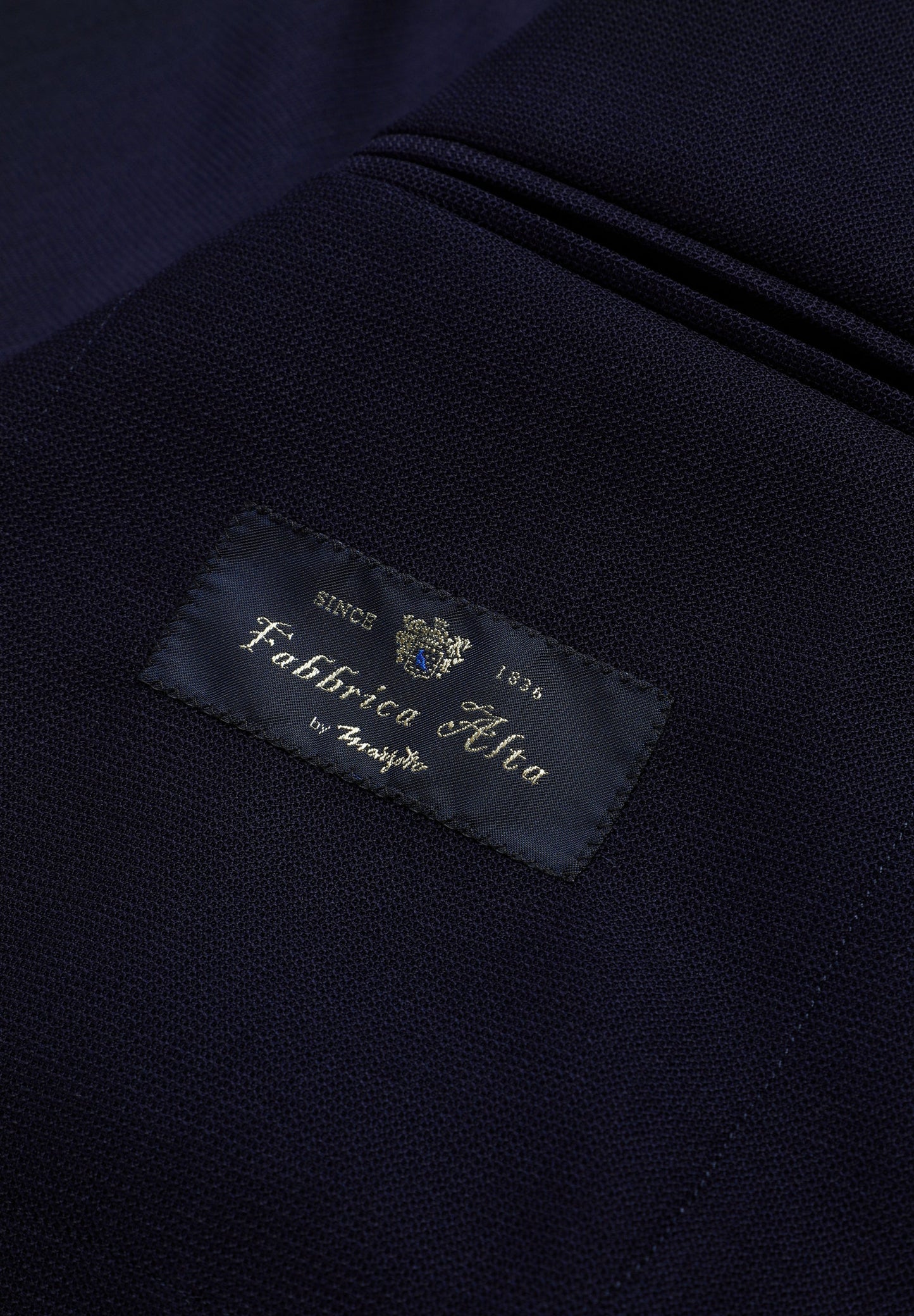 TAILORED BLAZER WITH POCKETS