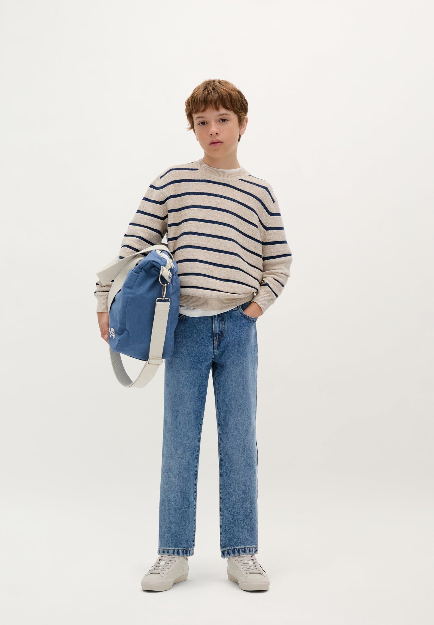 STRIPED ROUND NECK SWEATER