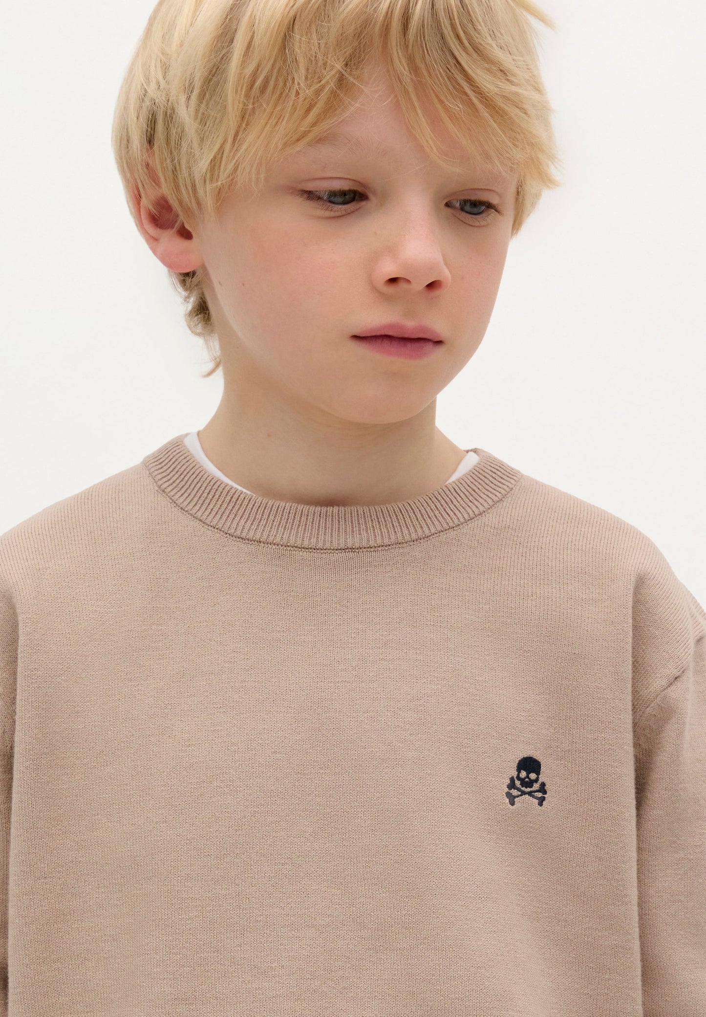 ROUND NECK SKULL SWEATER