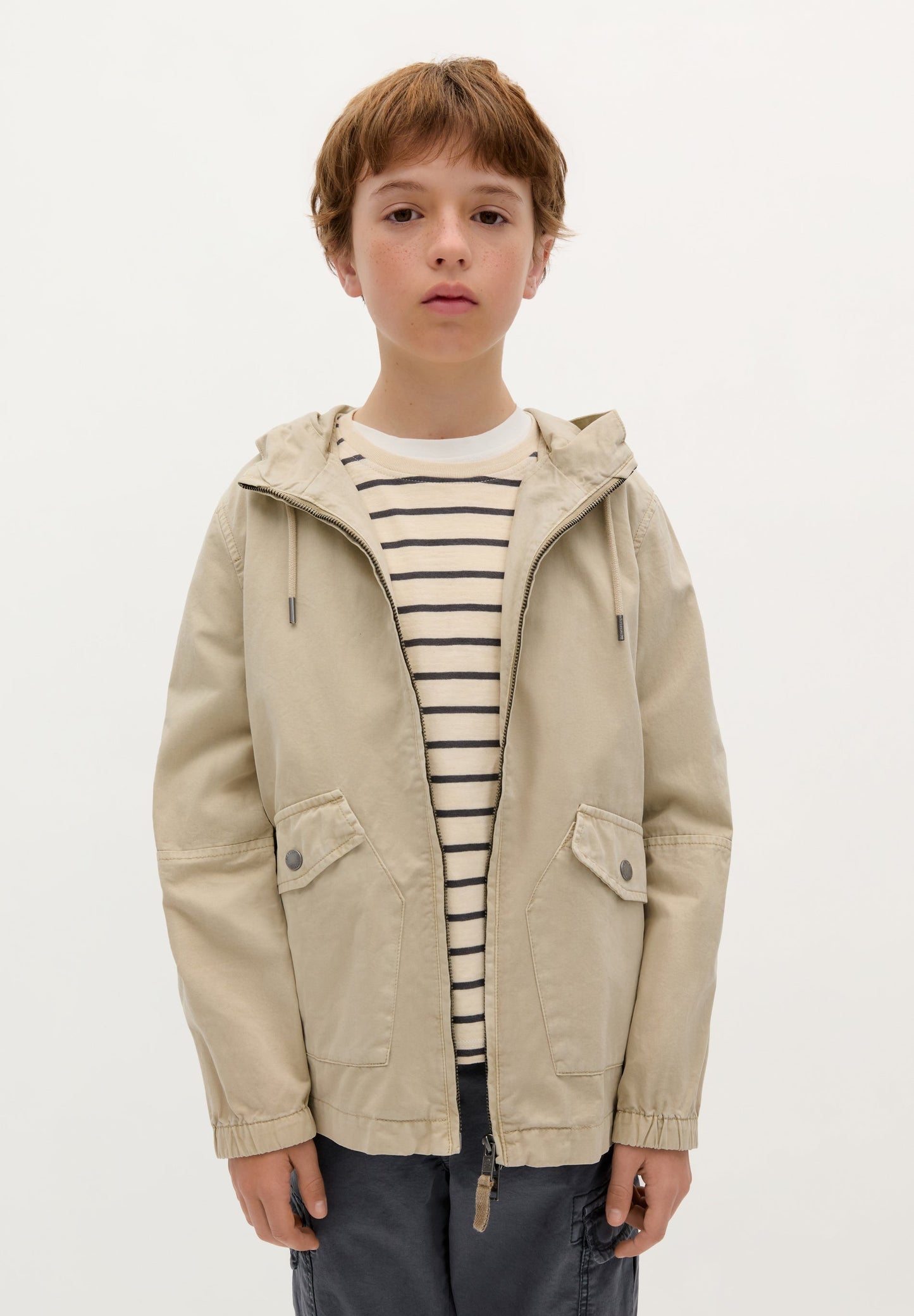 LIGHTWEIGHT HOODED PARKA