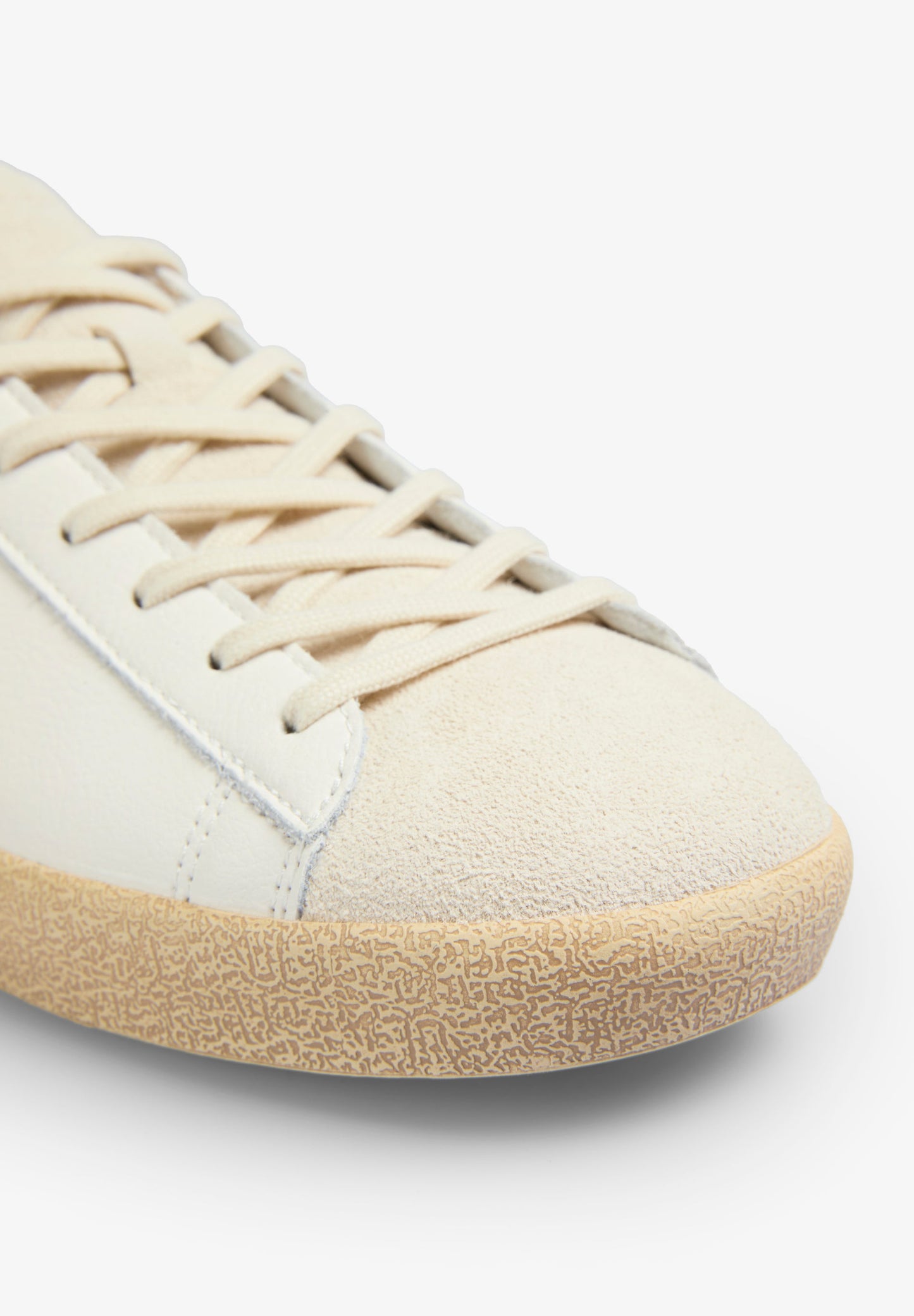 LOW TOP SNEAKERS WITH SIDE SKULL