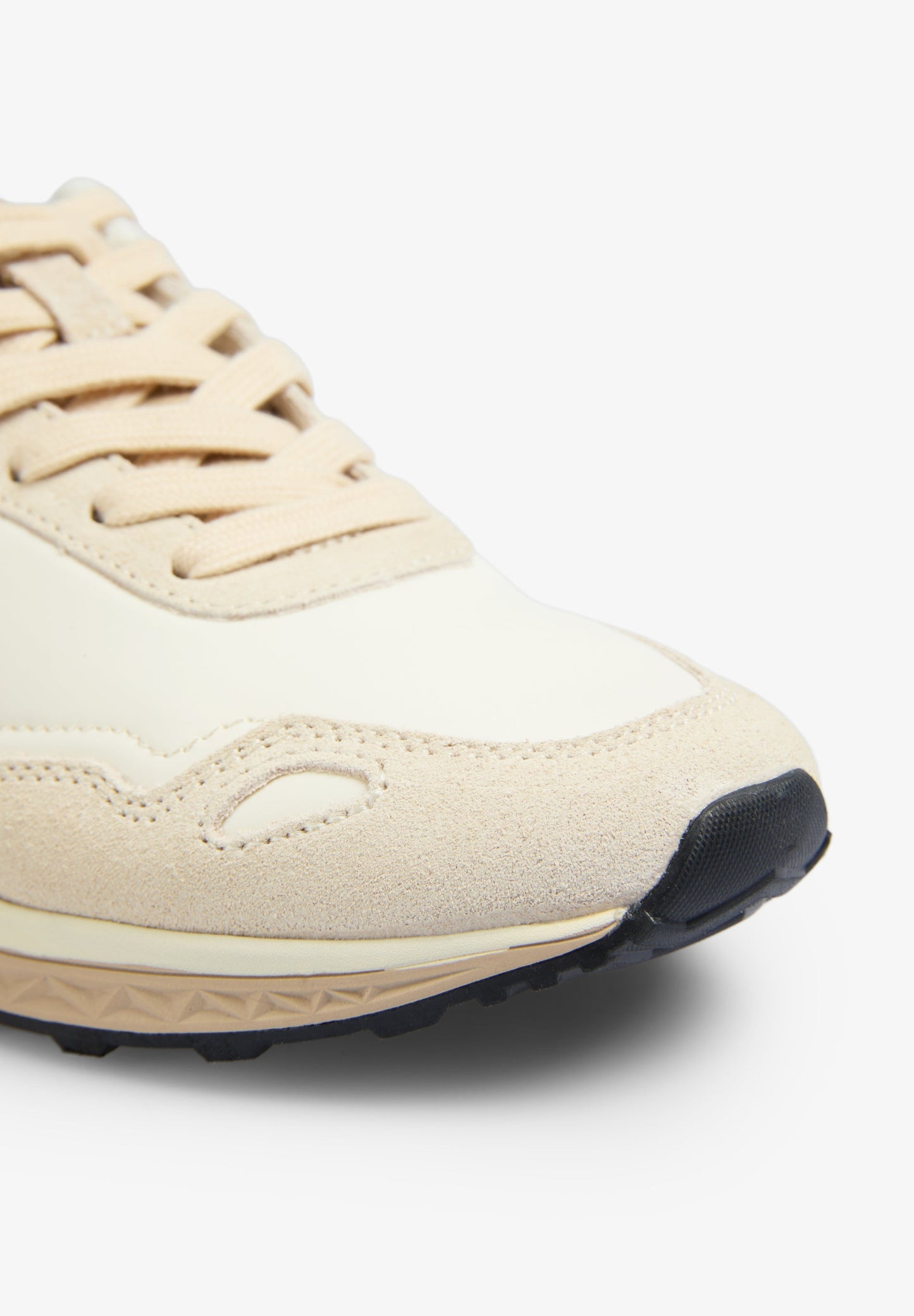 SNEAKERS WITH SIDE SKULL