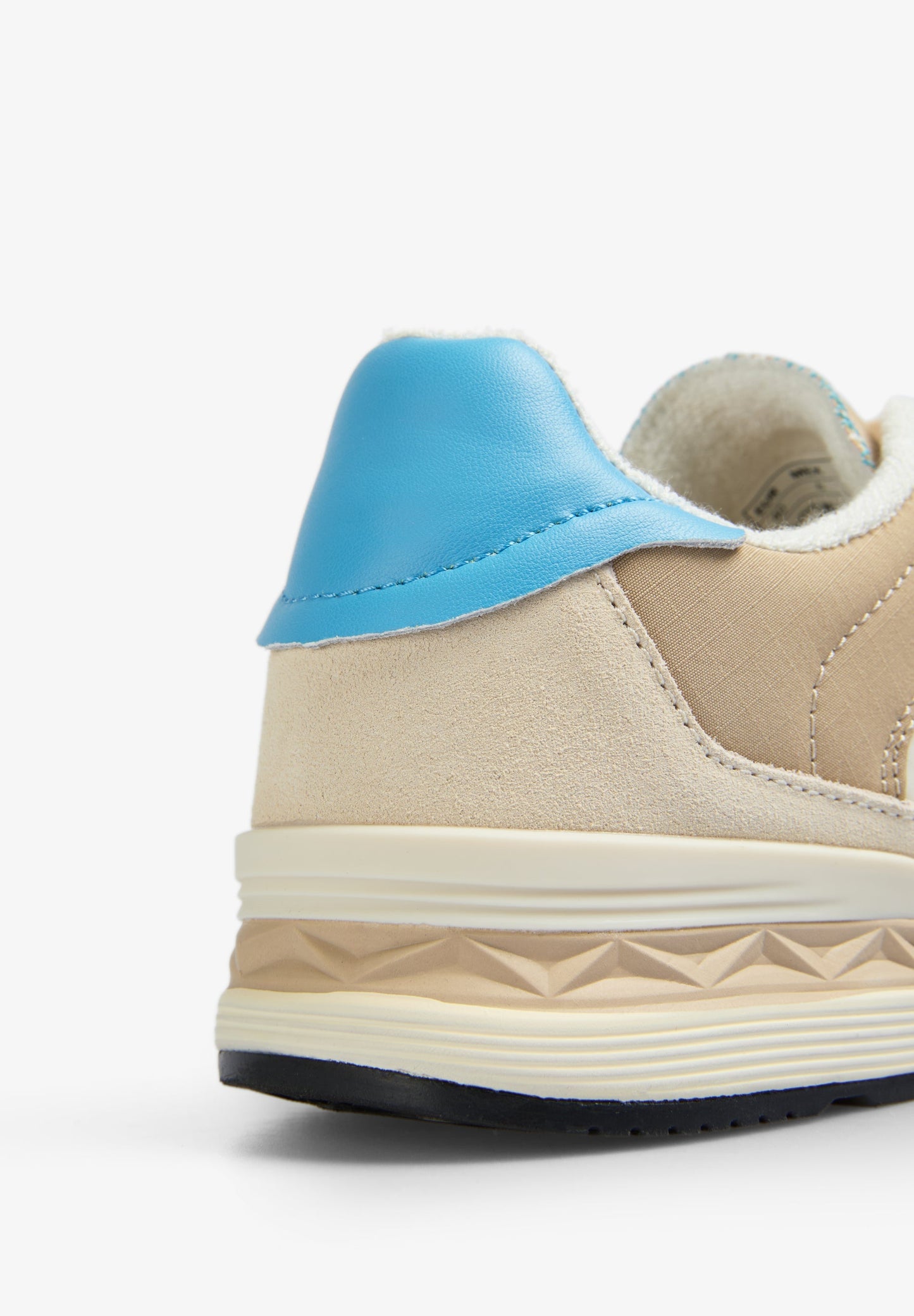 SNEAKERS WITH SIDE SKULL