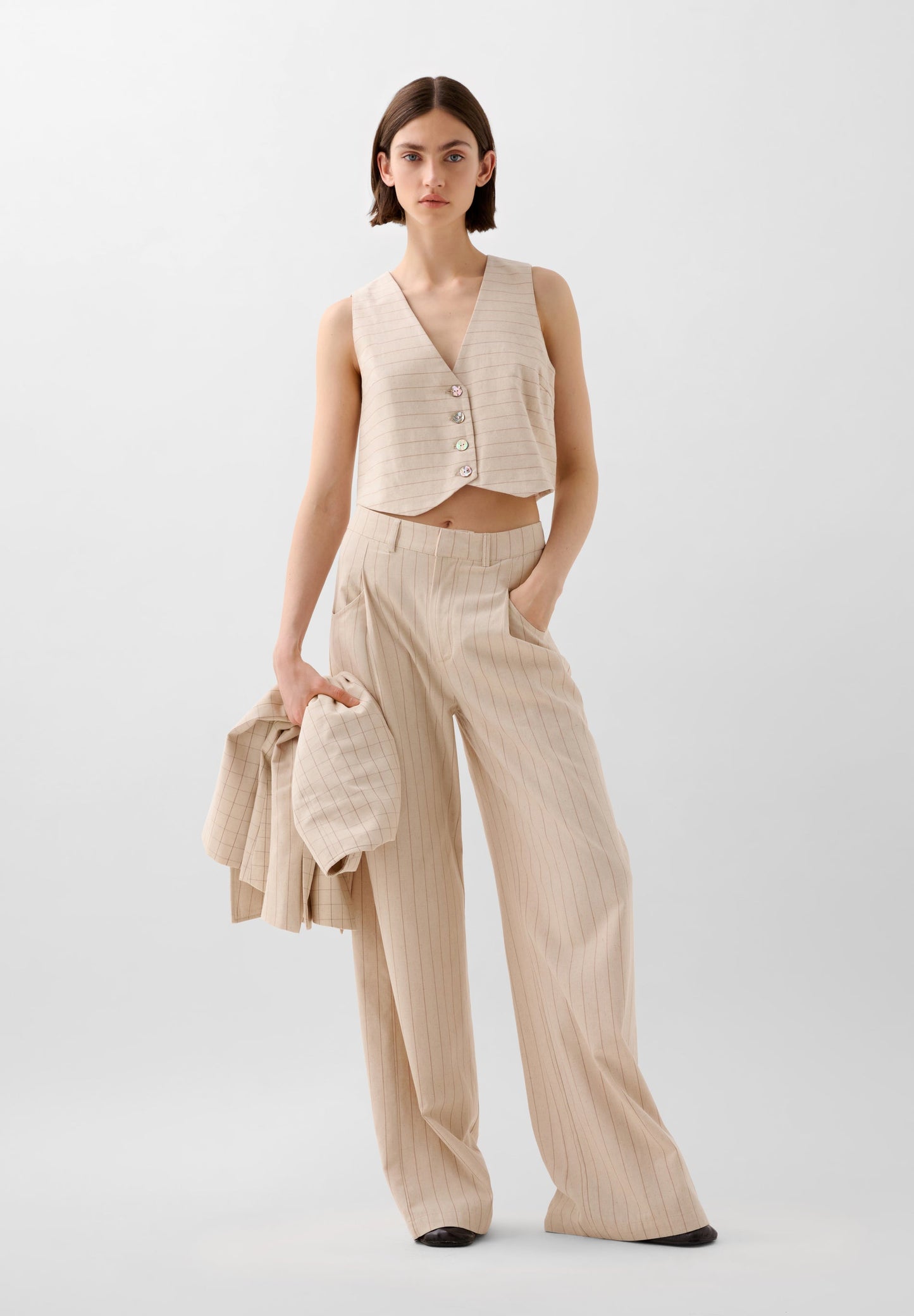 STRIPED TROUSERS WITH DARTS AND POCKETS
