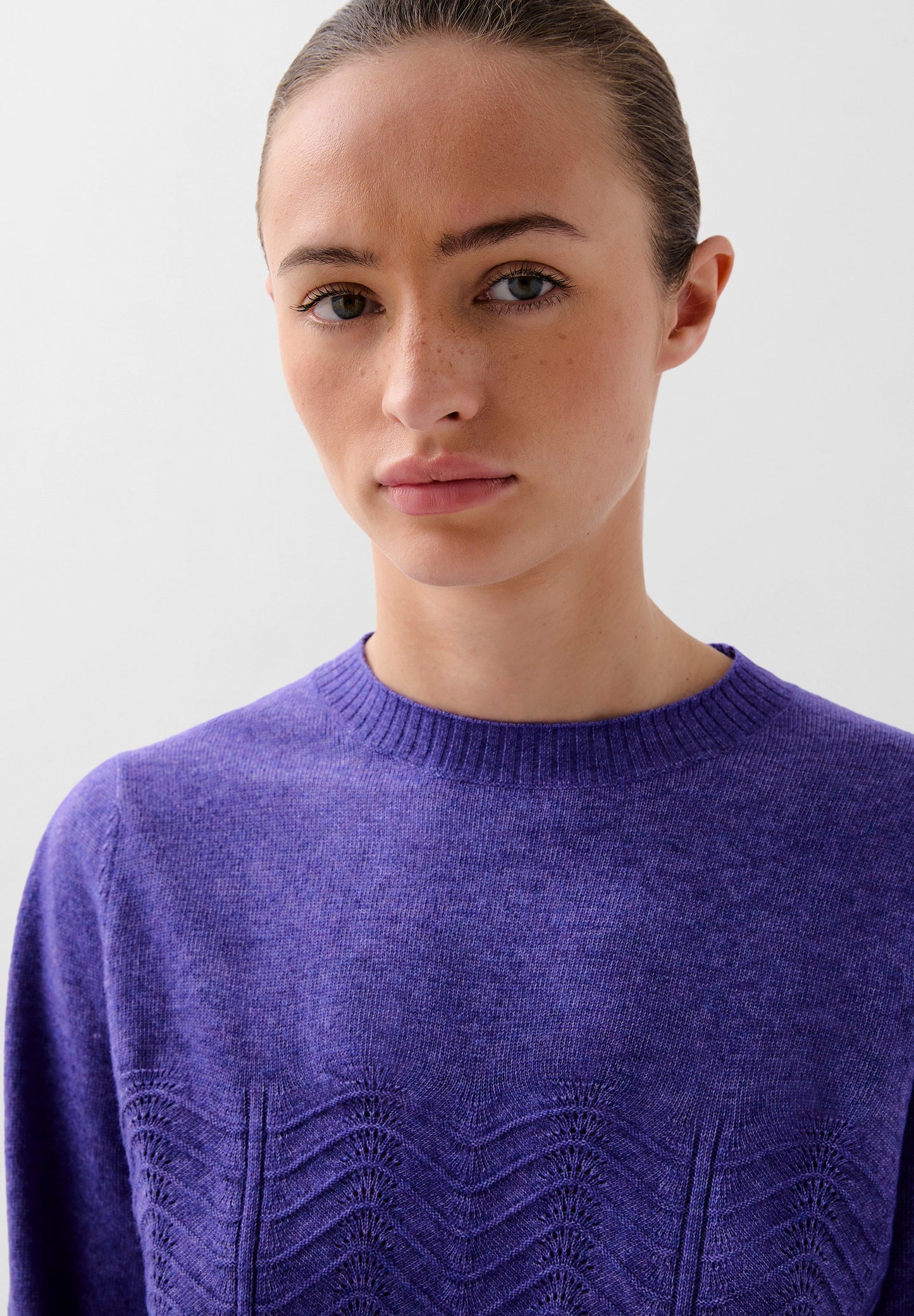 WAVY STRIPED SWEATER