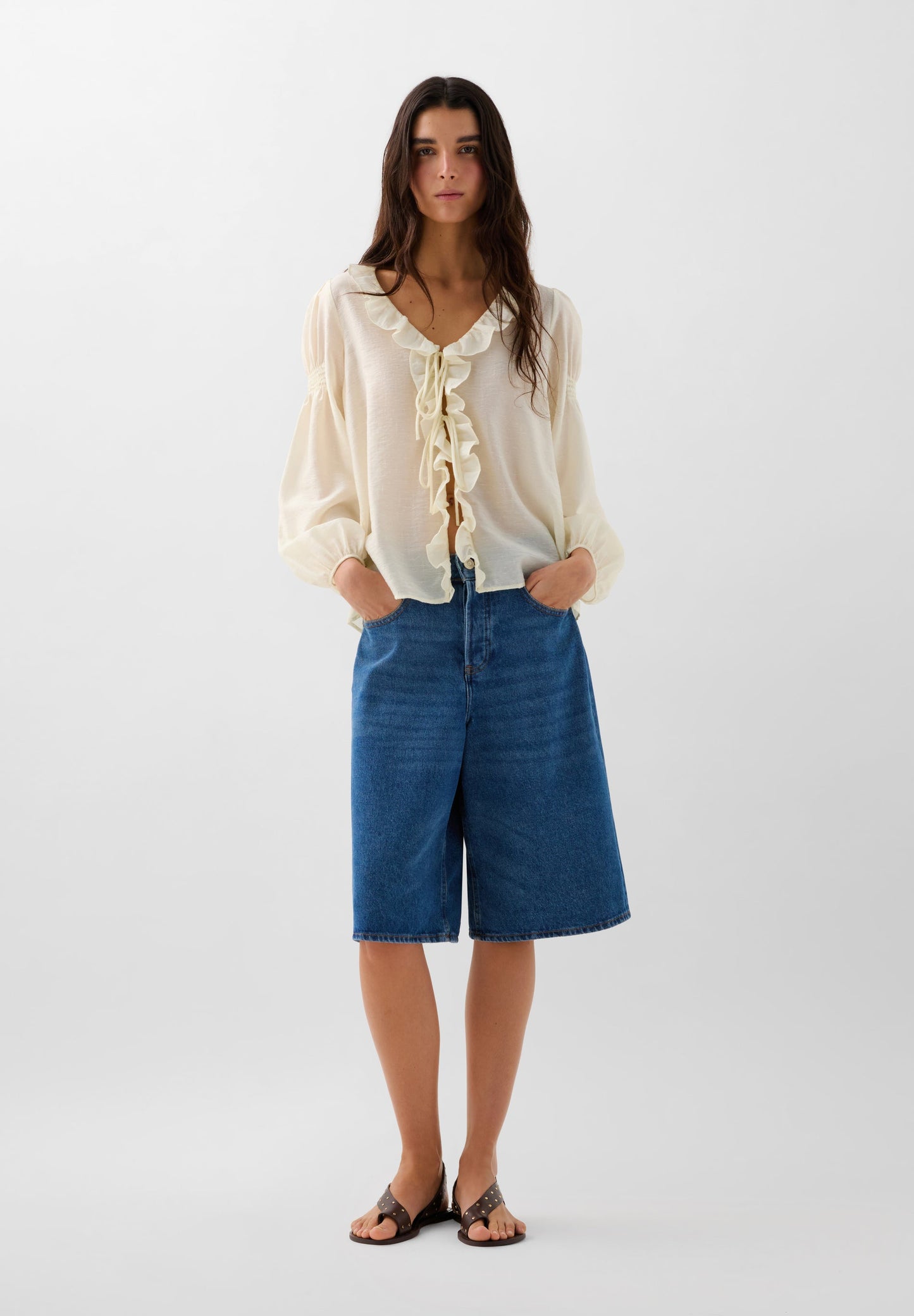 GATHERED BLOUSE WITH RUFFLES