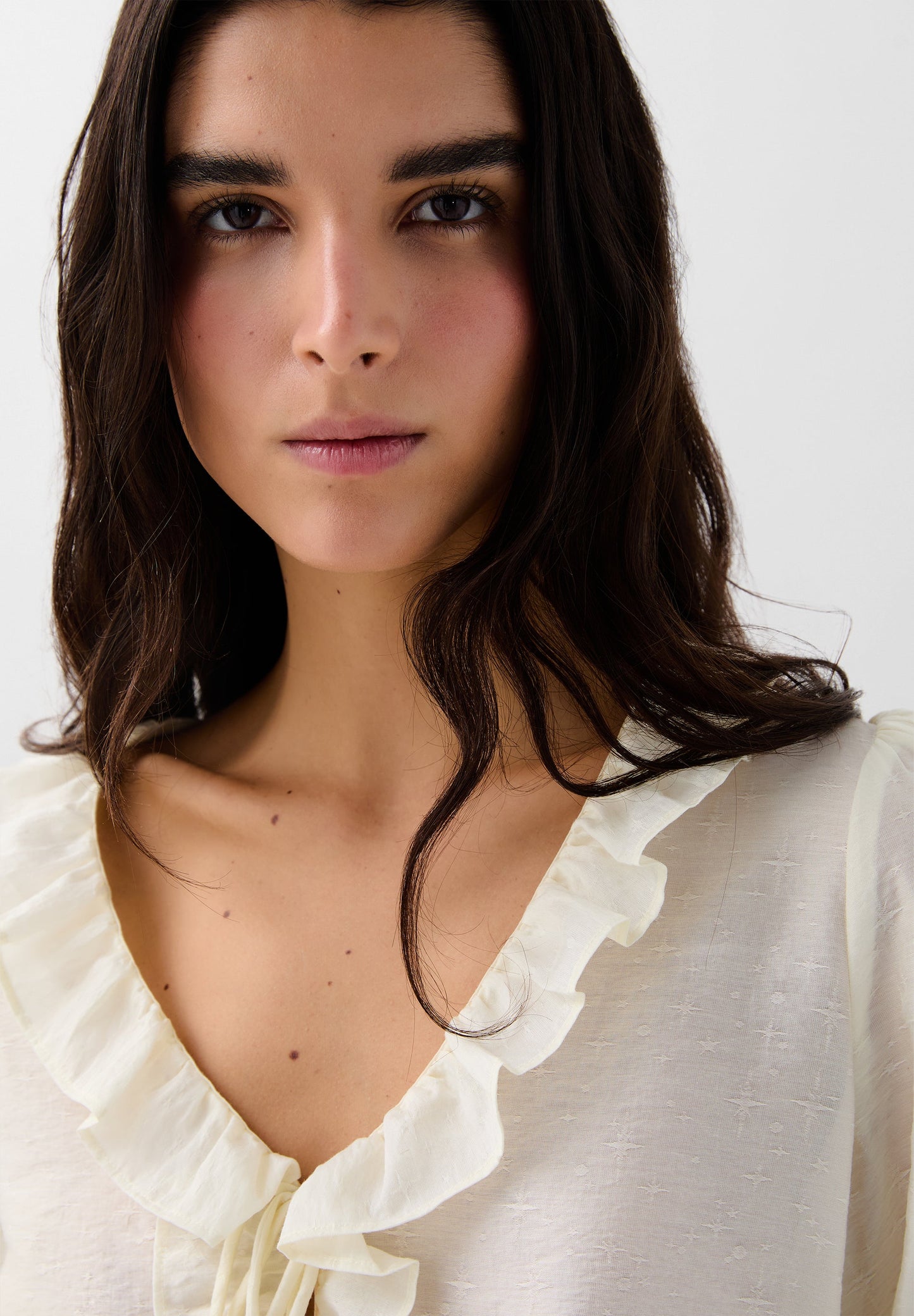 GATHERED BLOUSE WITH RUFFLES