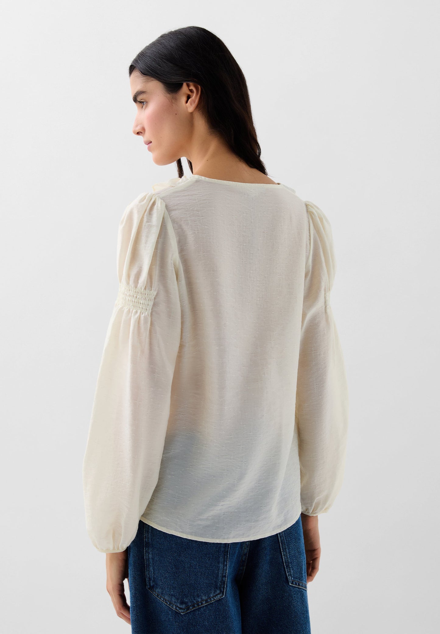 GATHERED BLOUSE WITH RUFFLES