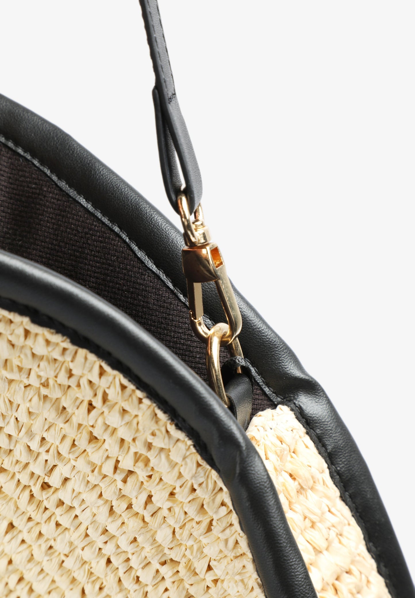 BRAIDED RAFFIA BAG