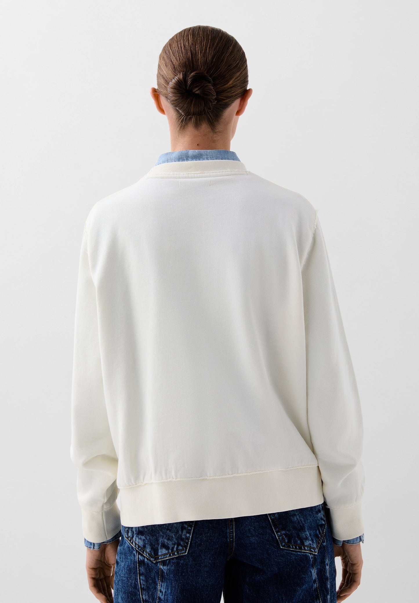 SWEATSHIRT WITH FRONT RAISED SKULL
