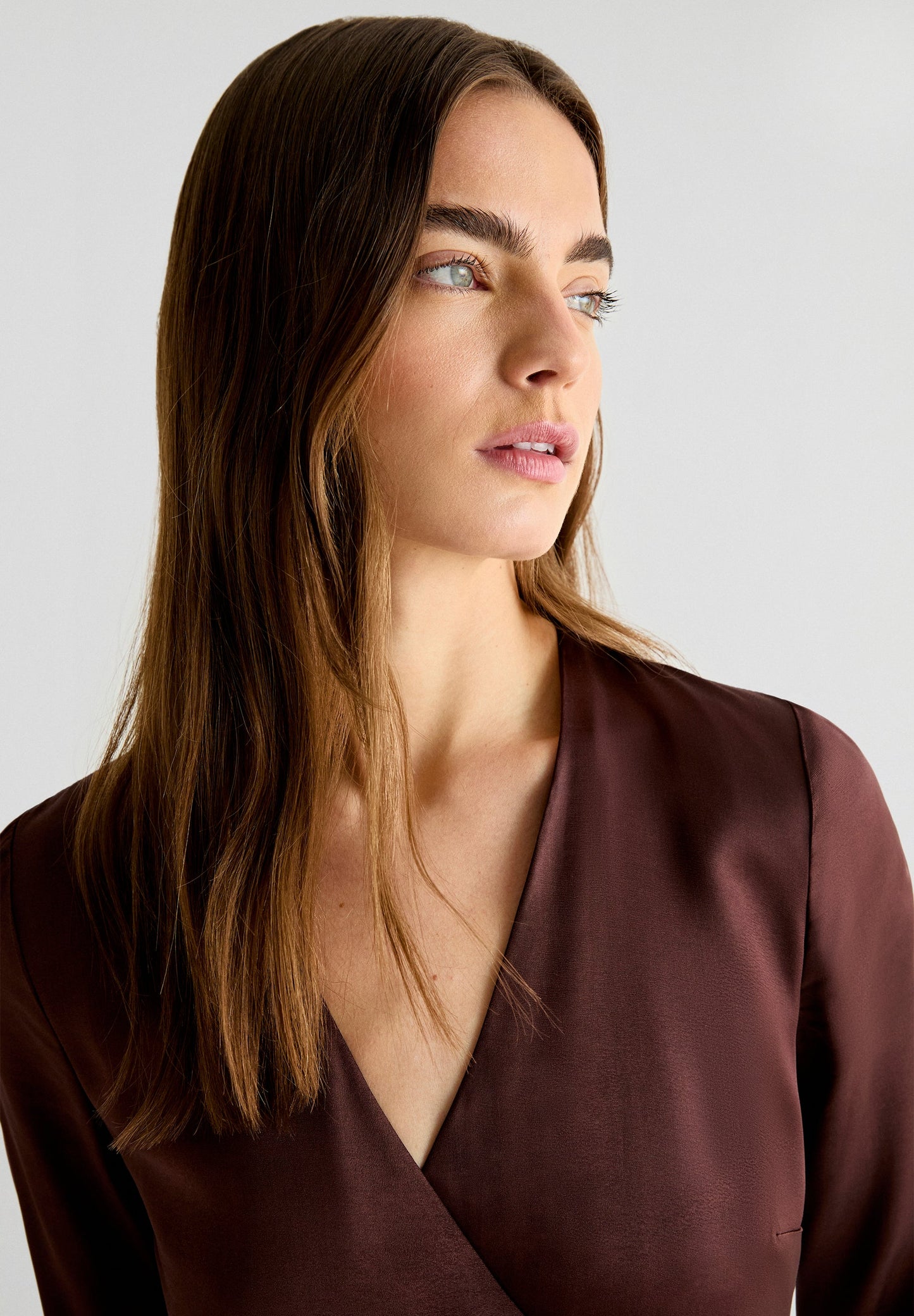 CROSSED SATIN DRESS WITH SIDE OPENING