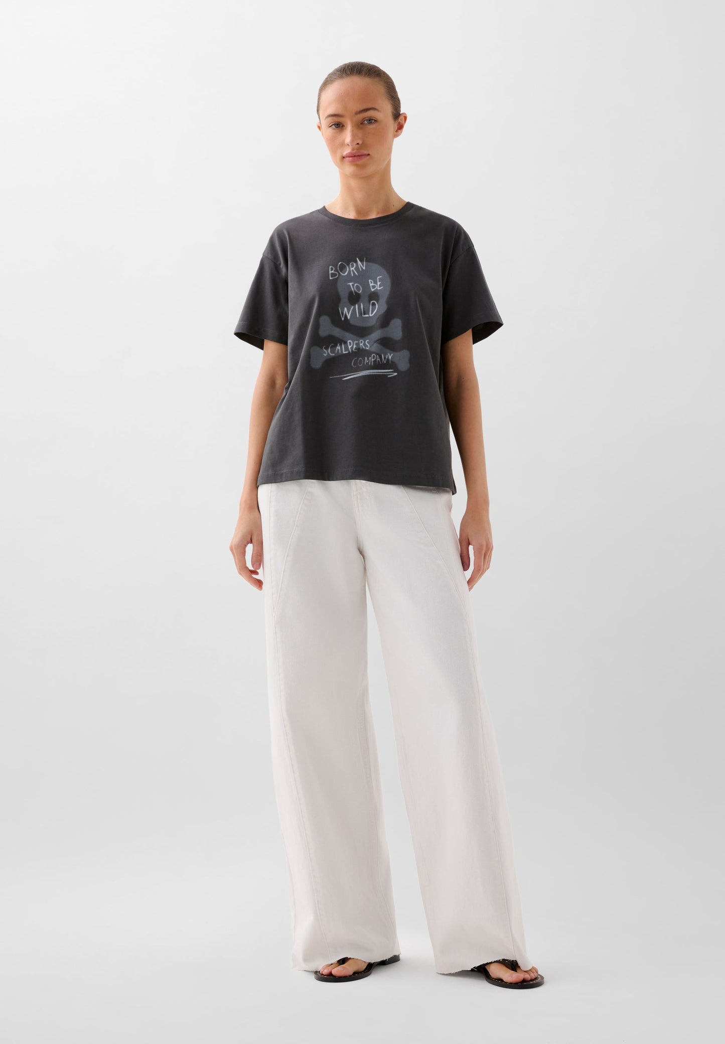 T-SHIRT WITH SKULL PRINT