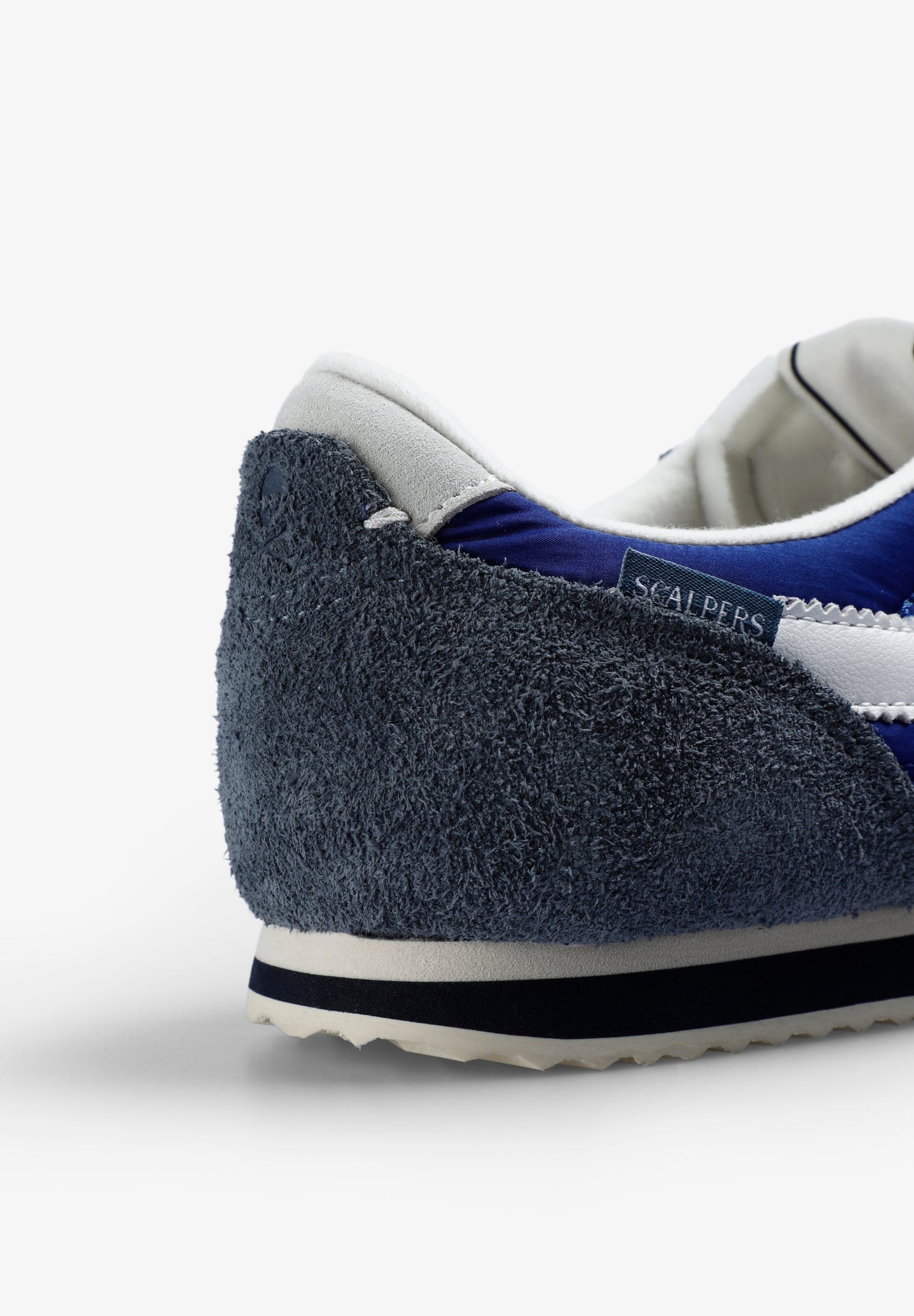 RETRO SNEAKERS