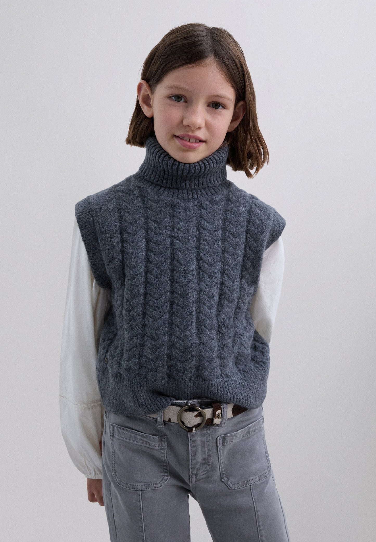 HIGH NECK KNIT VEST