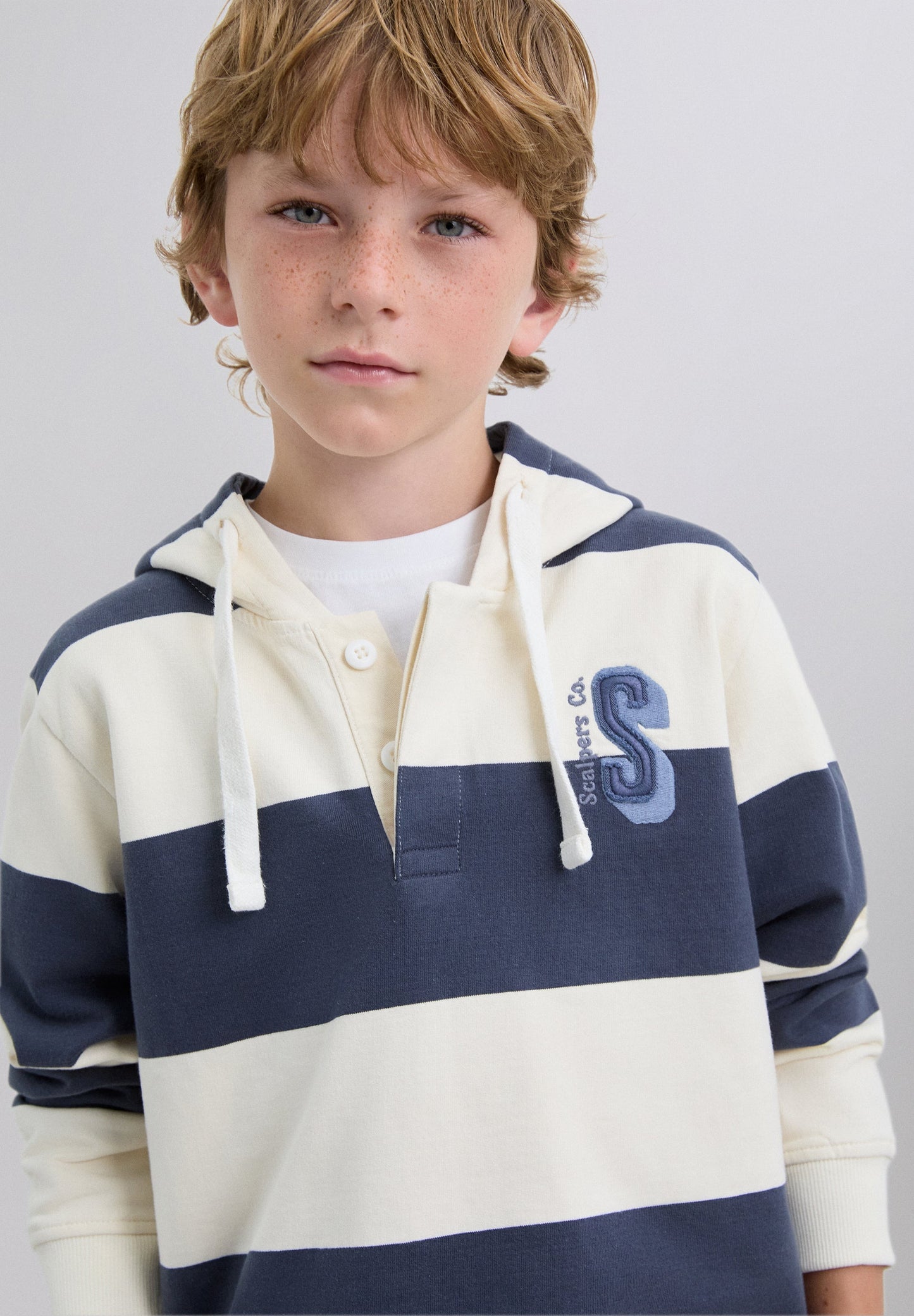 STRIPED HOODIE WITH SKULL