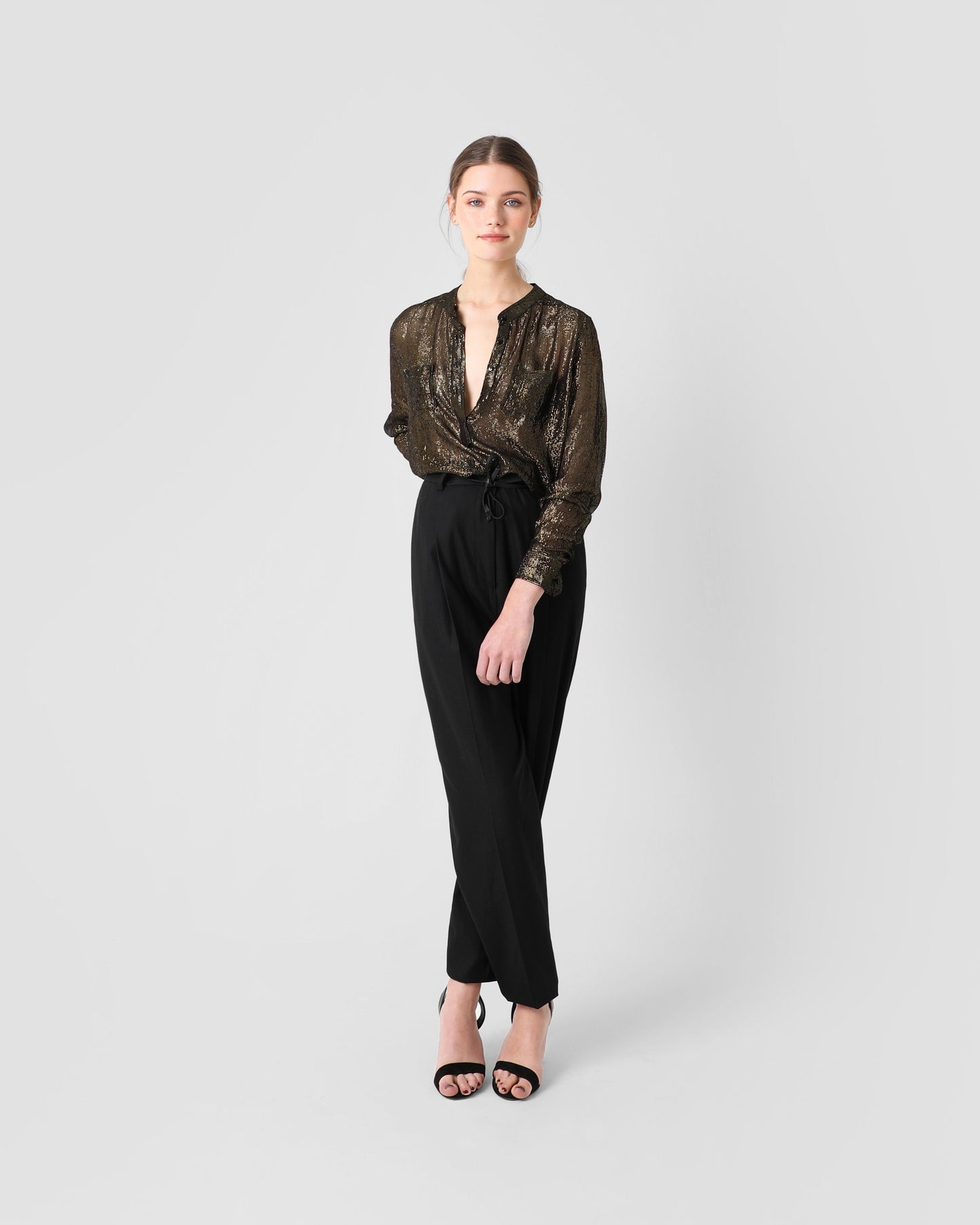 BLUSA LUREX CUELLO MAO NEGRO