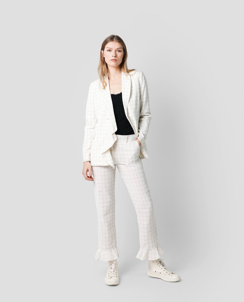 PANTALON TRAJE VOLANTES