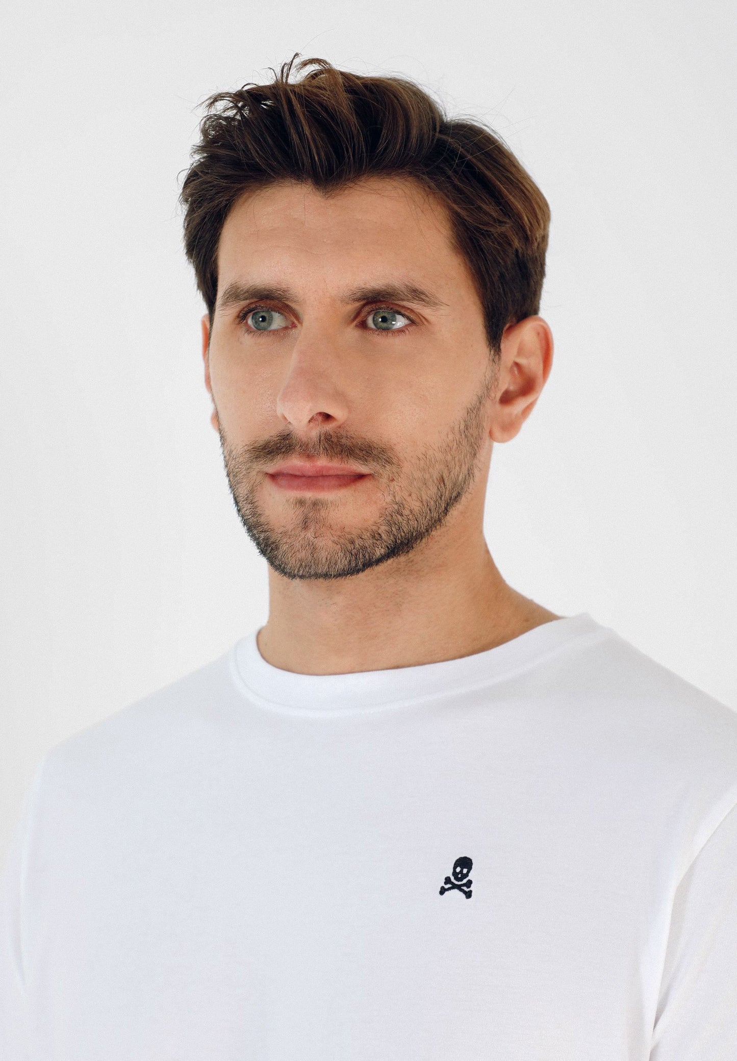 CAMISETA BÁSICA CALAVERA