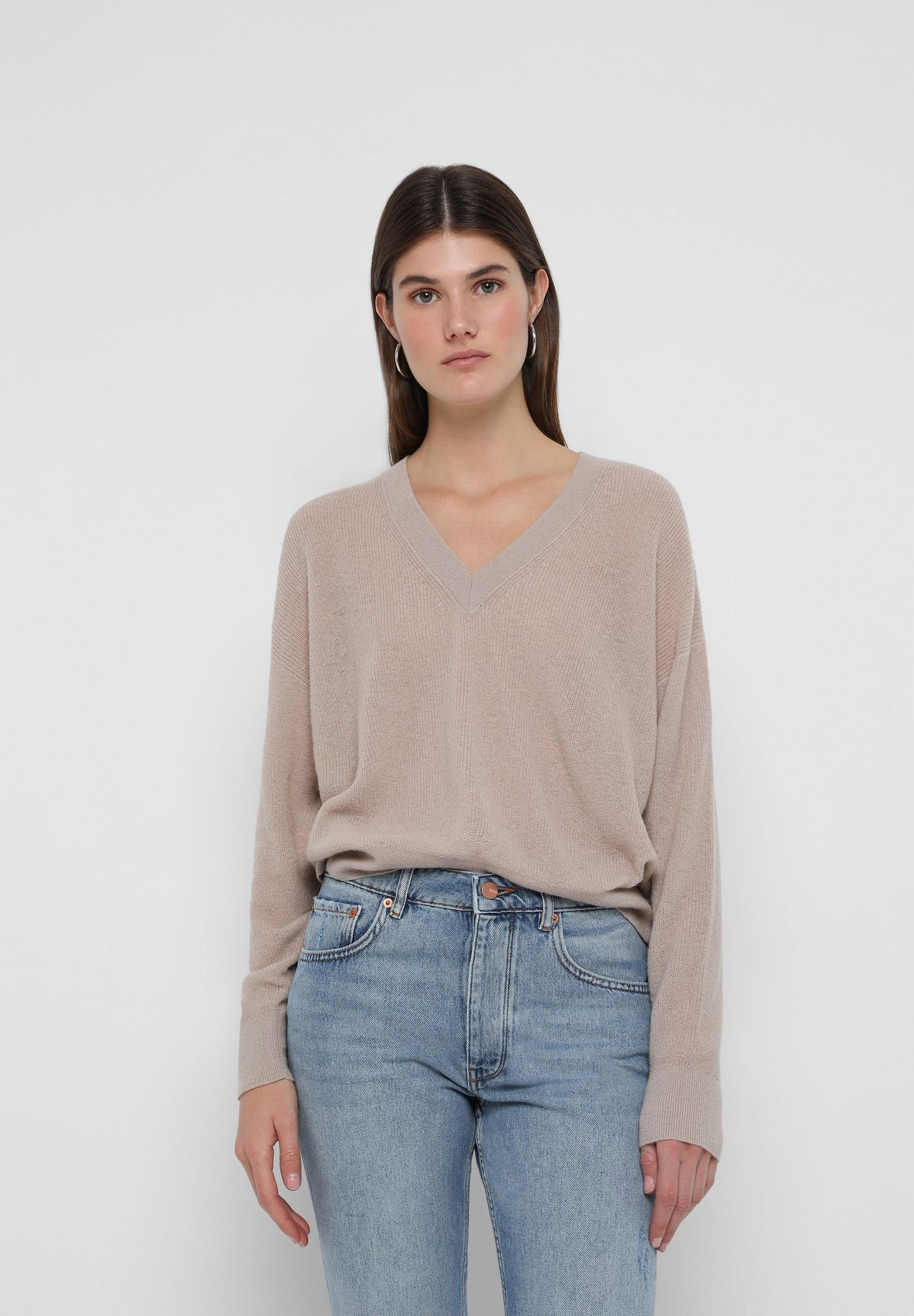 KNIT V-NECK SWEATER