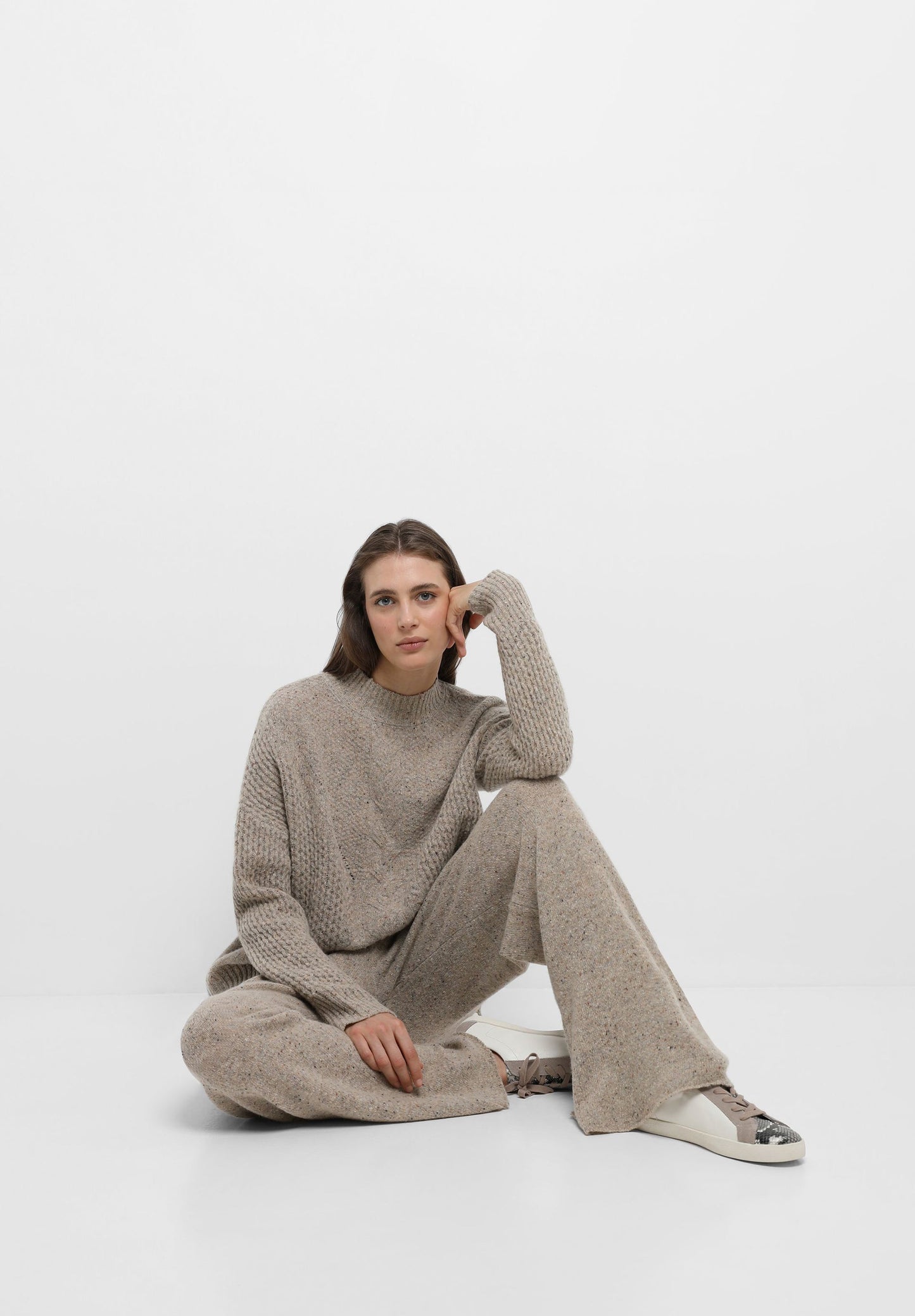 FLECKED KNIT TROUSERS