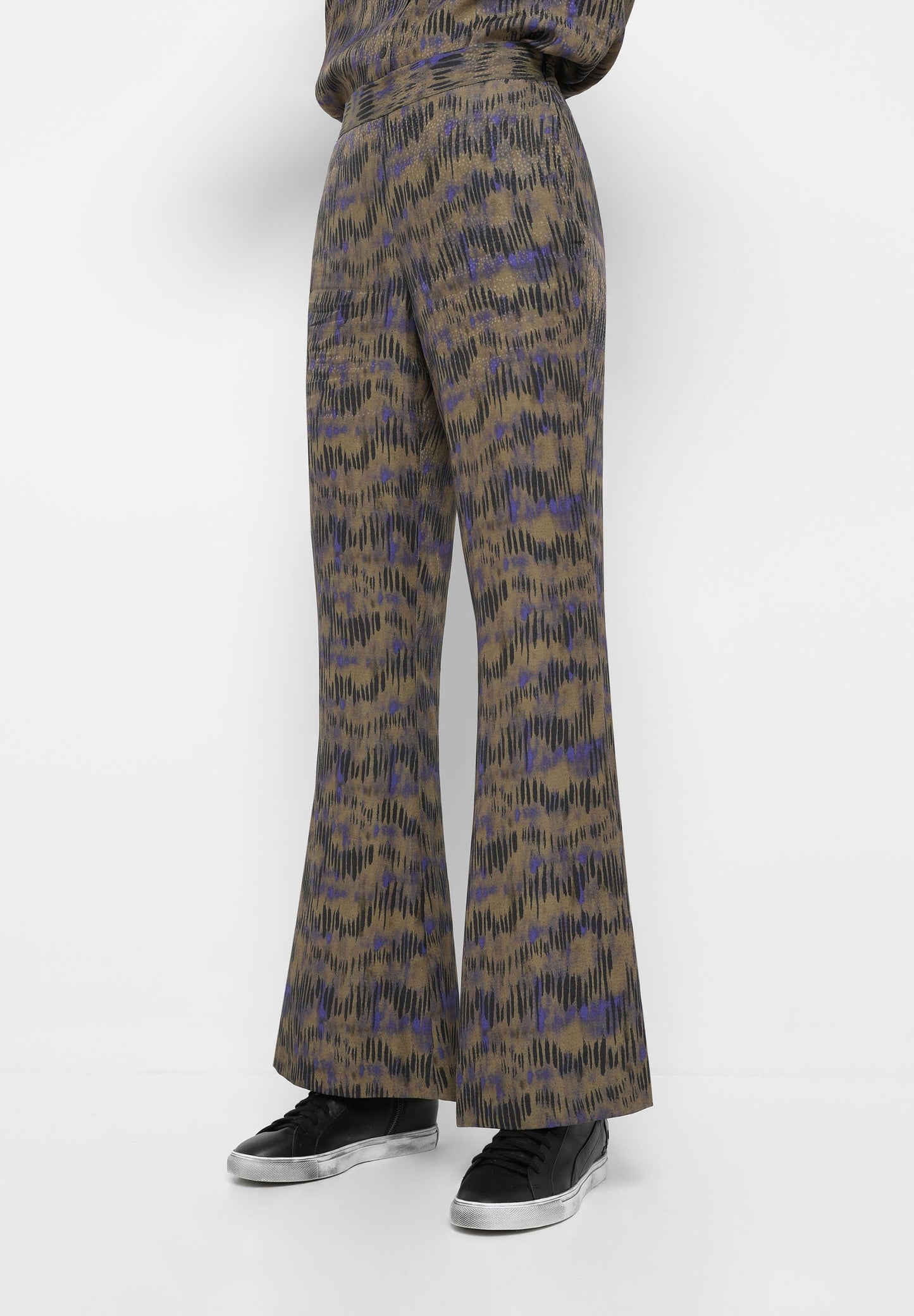FLOWING PRINTED TROUSERS
