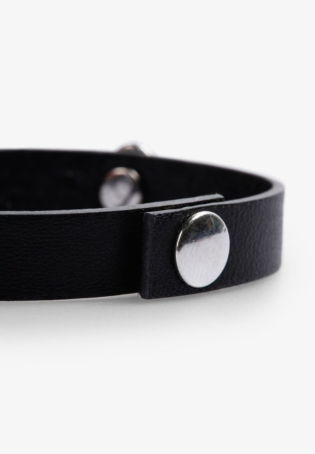 PULSERA CALAVERAS TACHAS - Scalpers