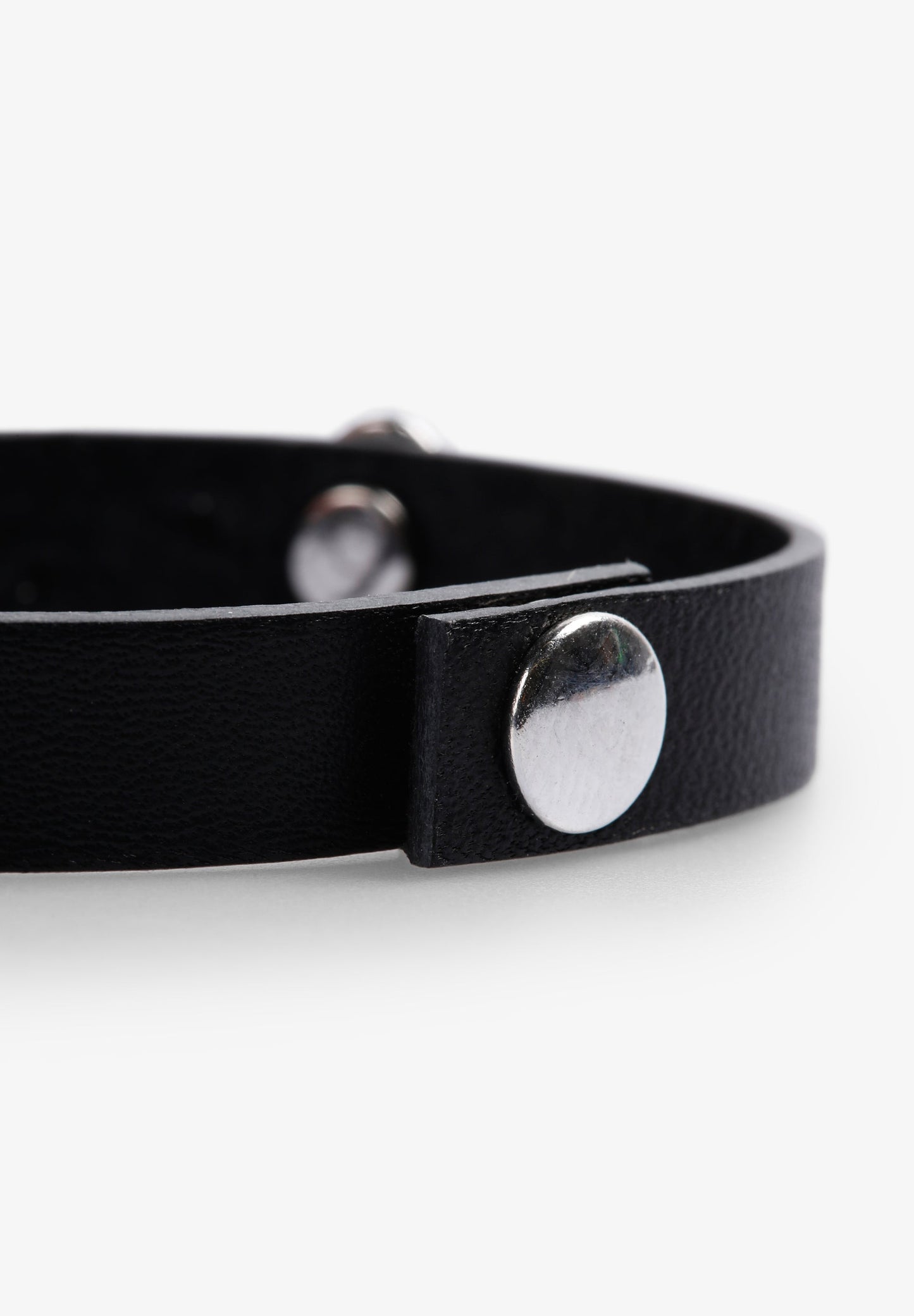 PULSERA CALAVERAS TACHAS - Scalpers
