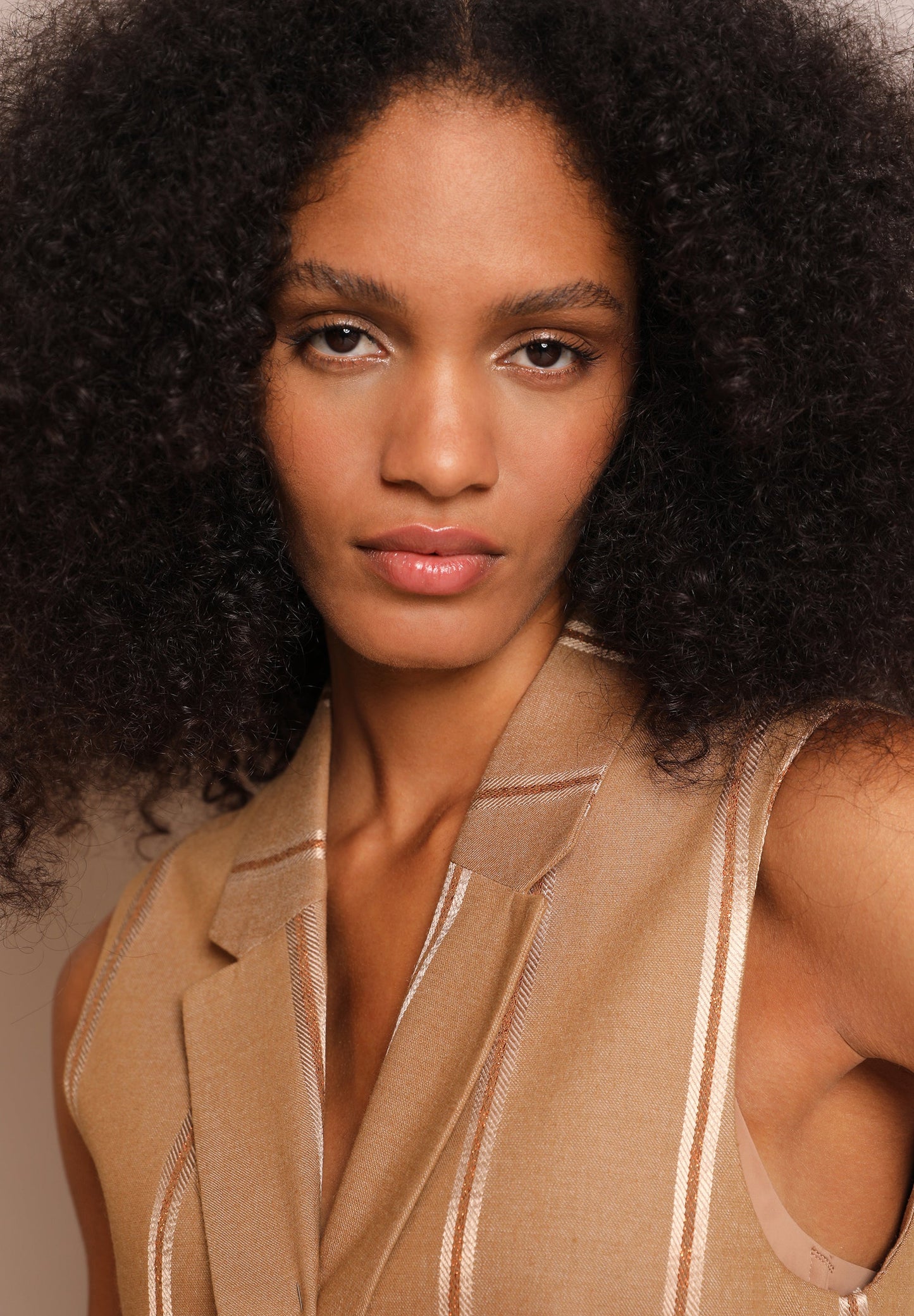 METALLIC STRIPED WAISTCOAT