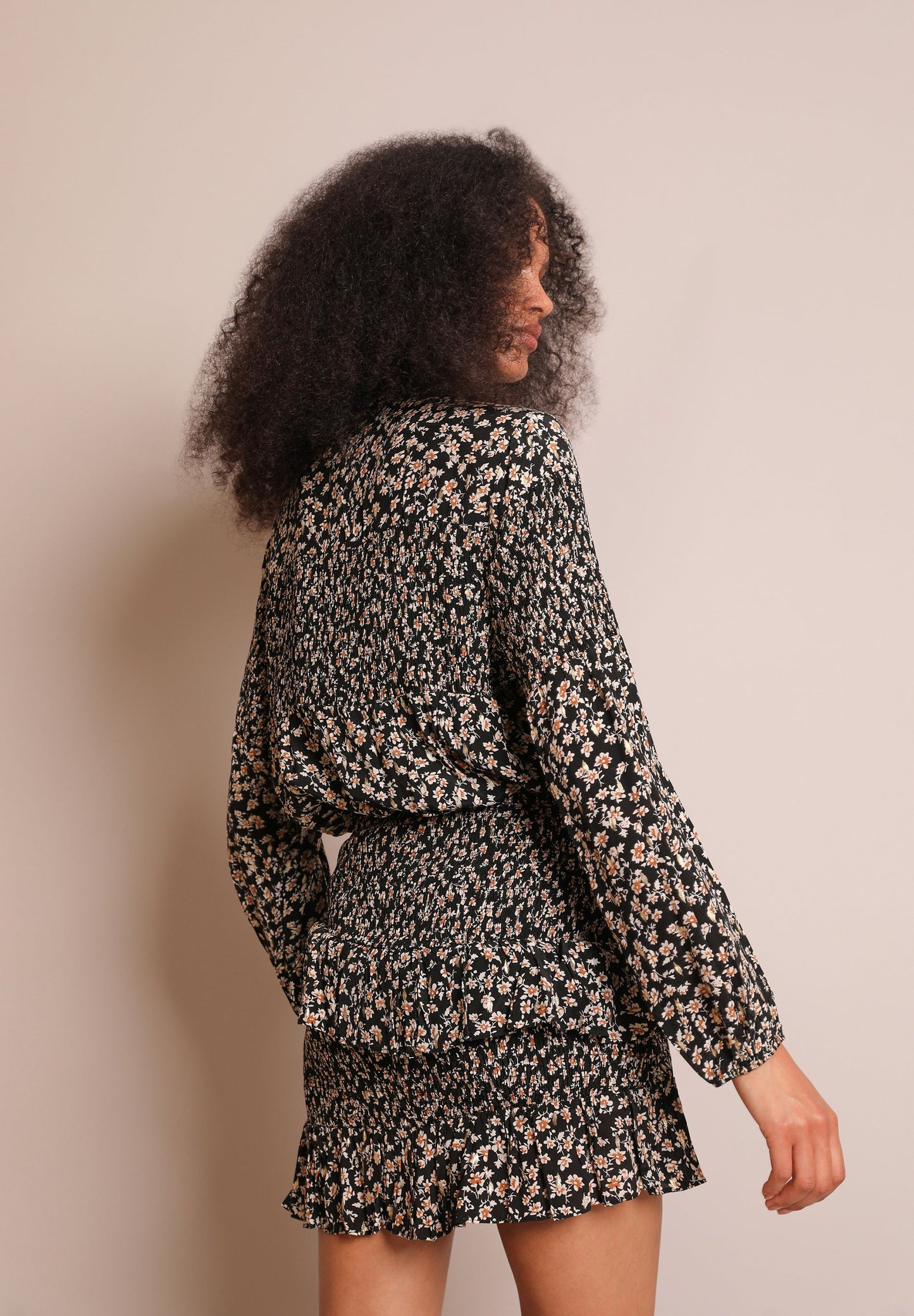 FLORAL SMOCKED BLOUSE