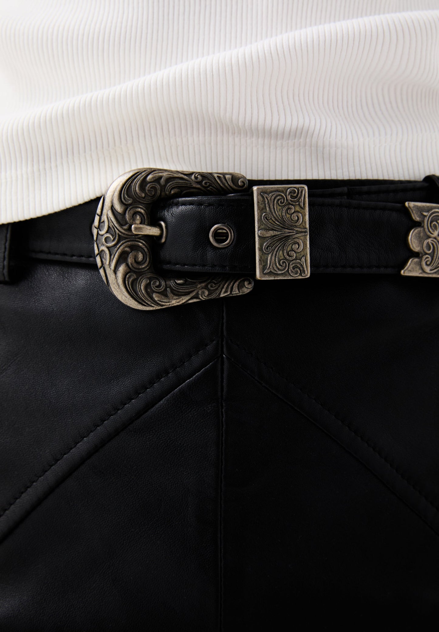 FALDA MINI PIEL CINTURÓN