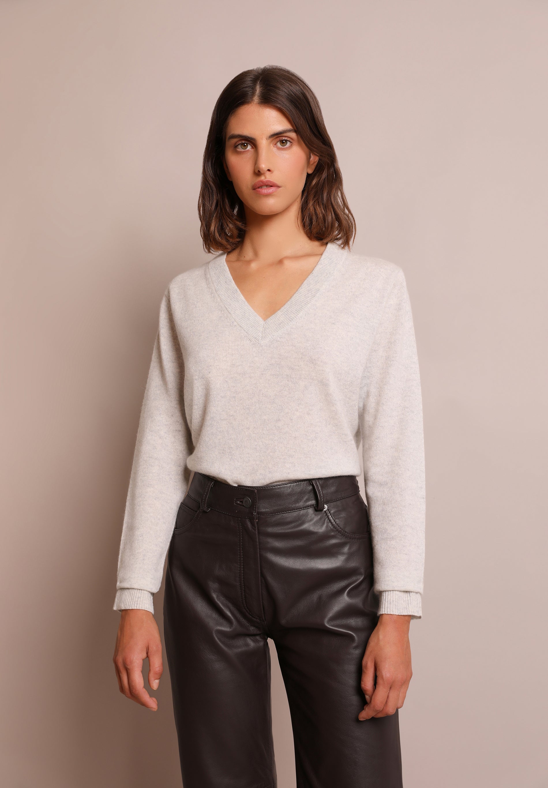 V-NECK CASHMERE SWEATER