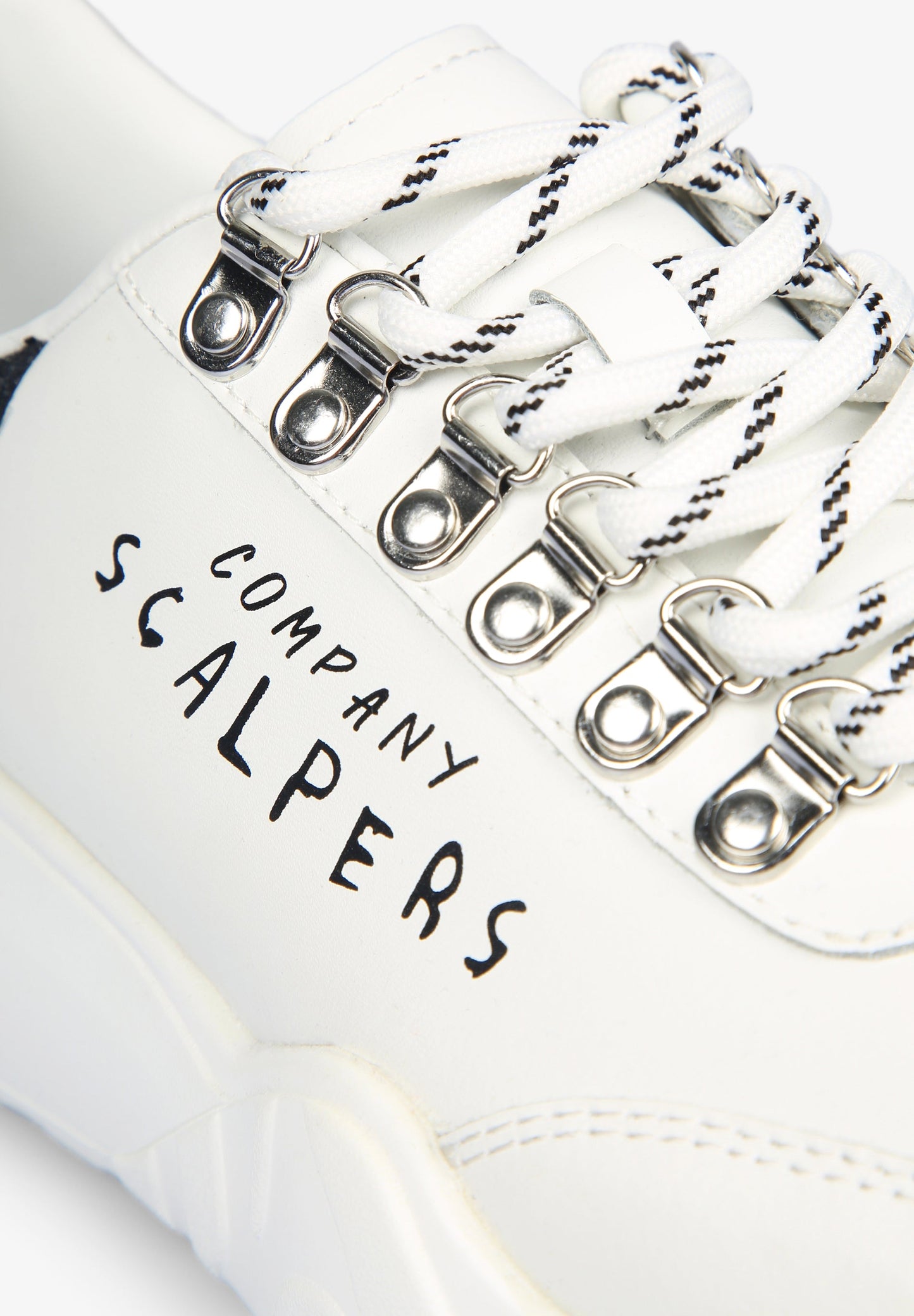 SNEAKERS WITH SPECIAL CONTRAST SOLES