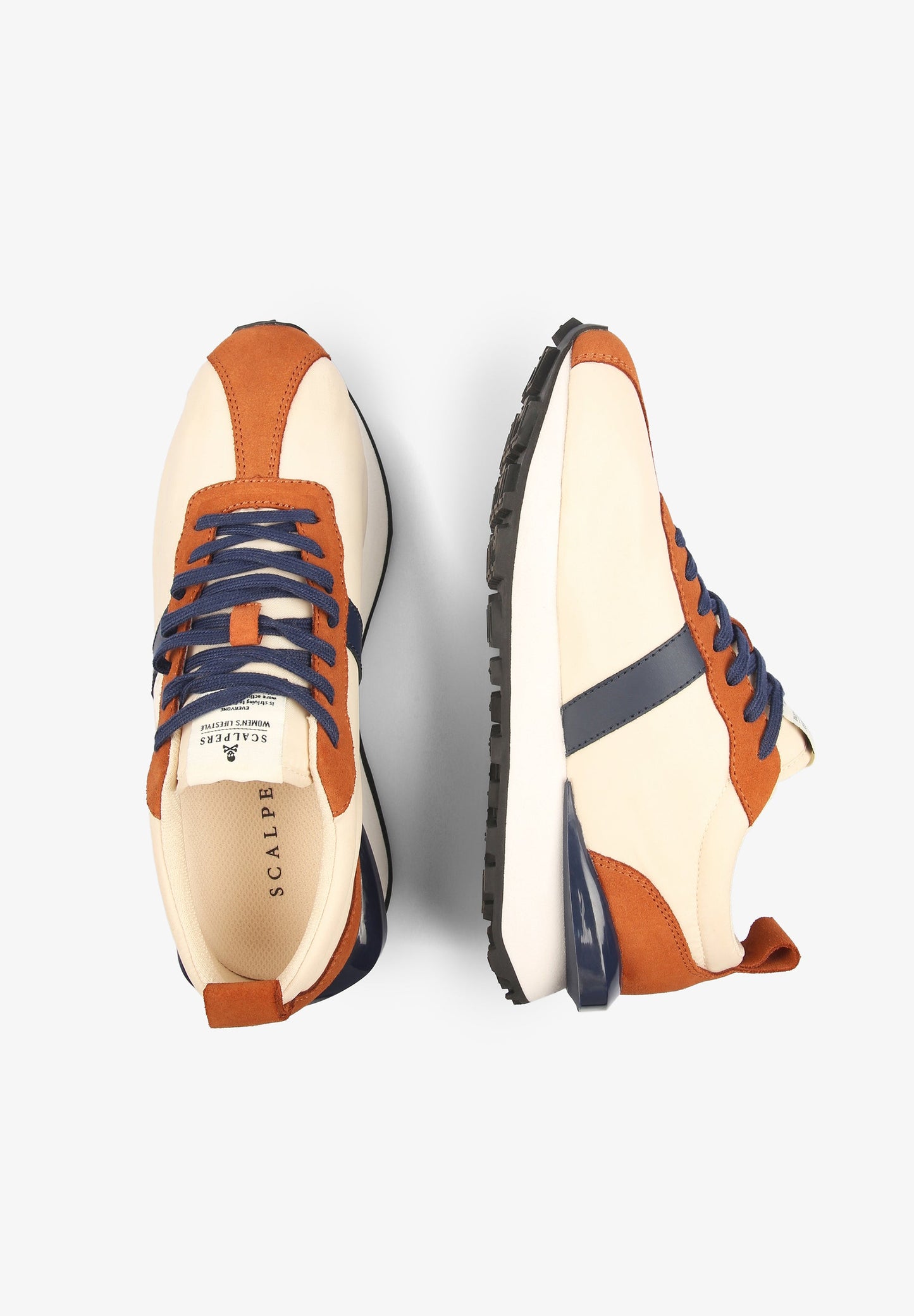 SNEAKERS WITH PRONOUNCED STABILISERS