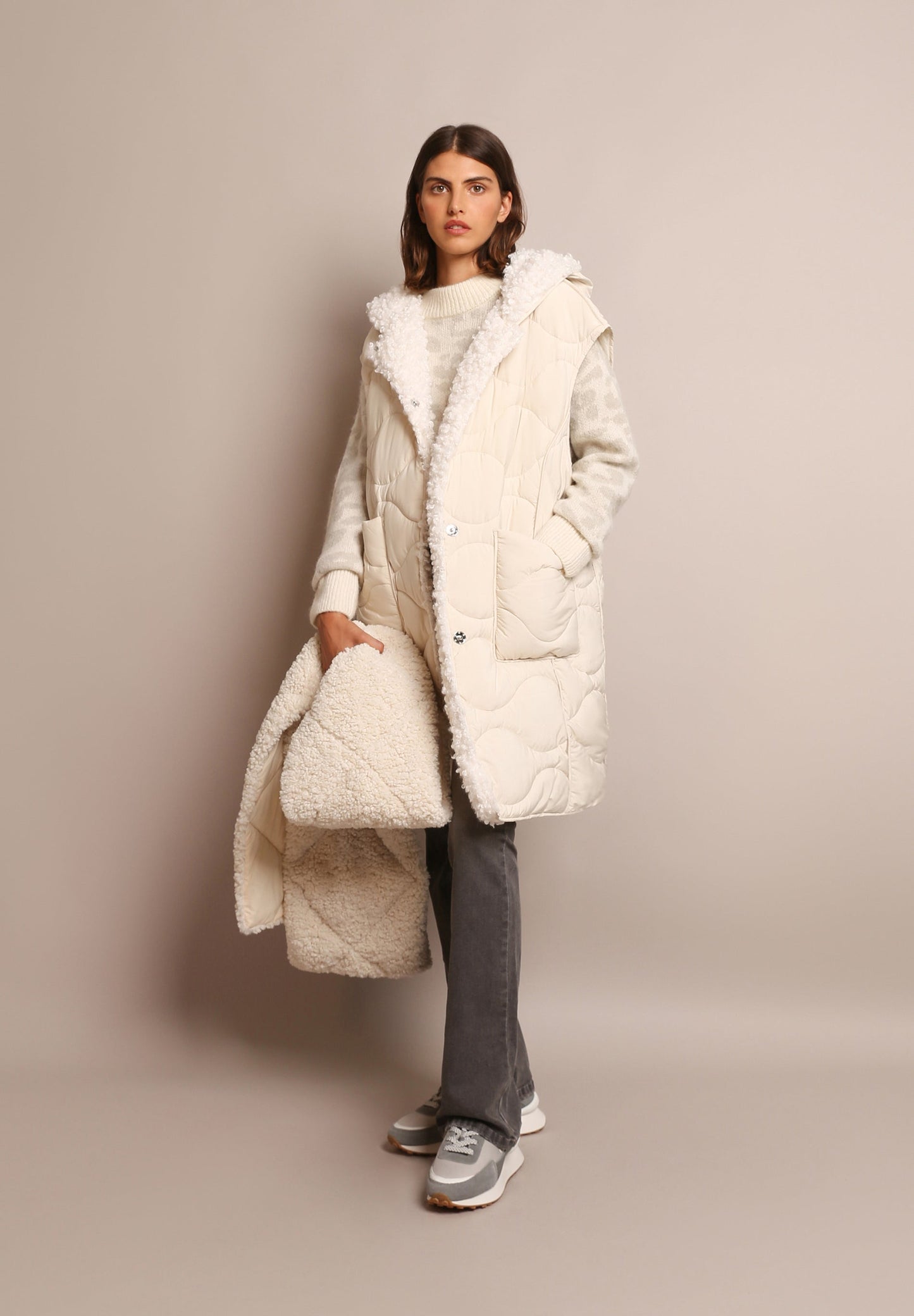 LONG SHEARLING WAISTCOAT