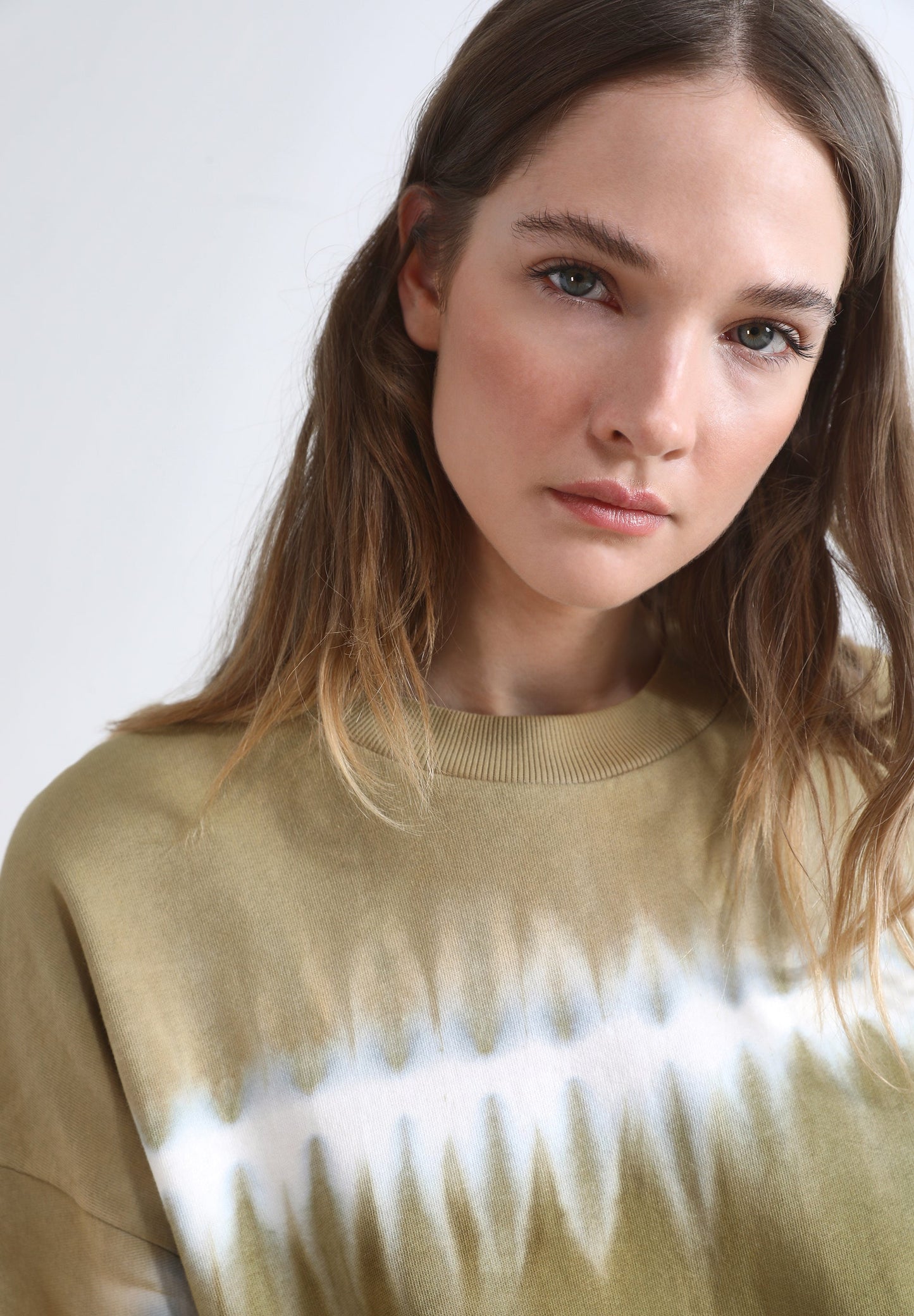 TIE-DYE SWEATSHIRT