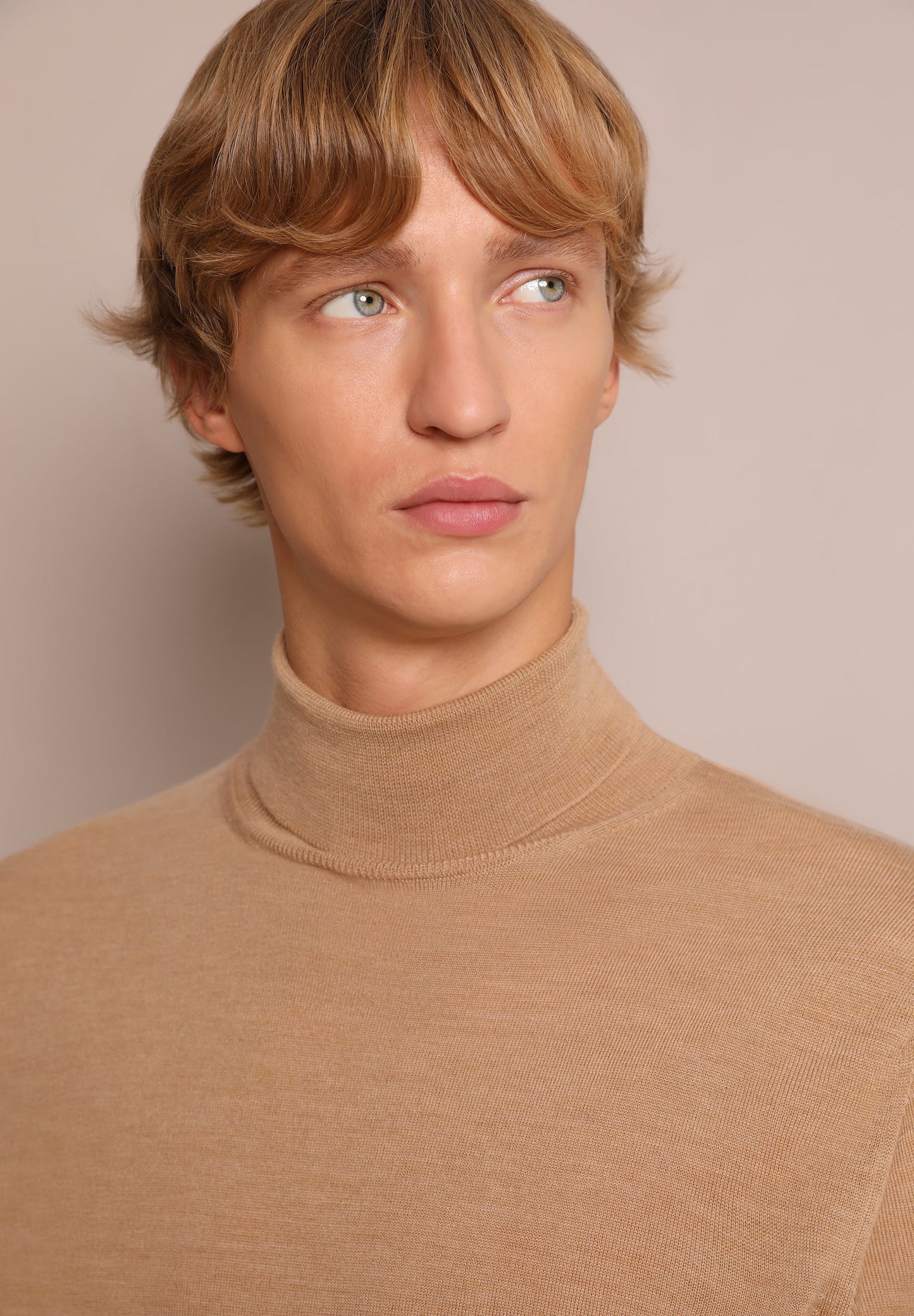 ROLL NECK WOOL SWEATER WITH SKULL