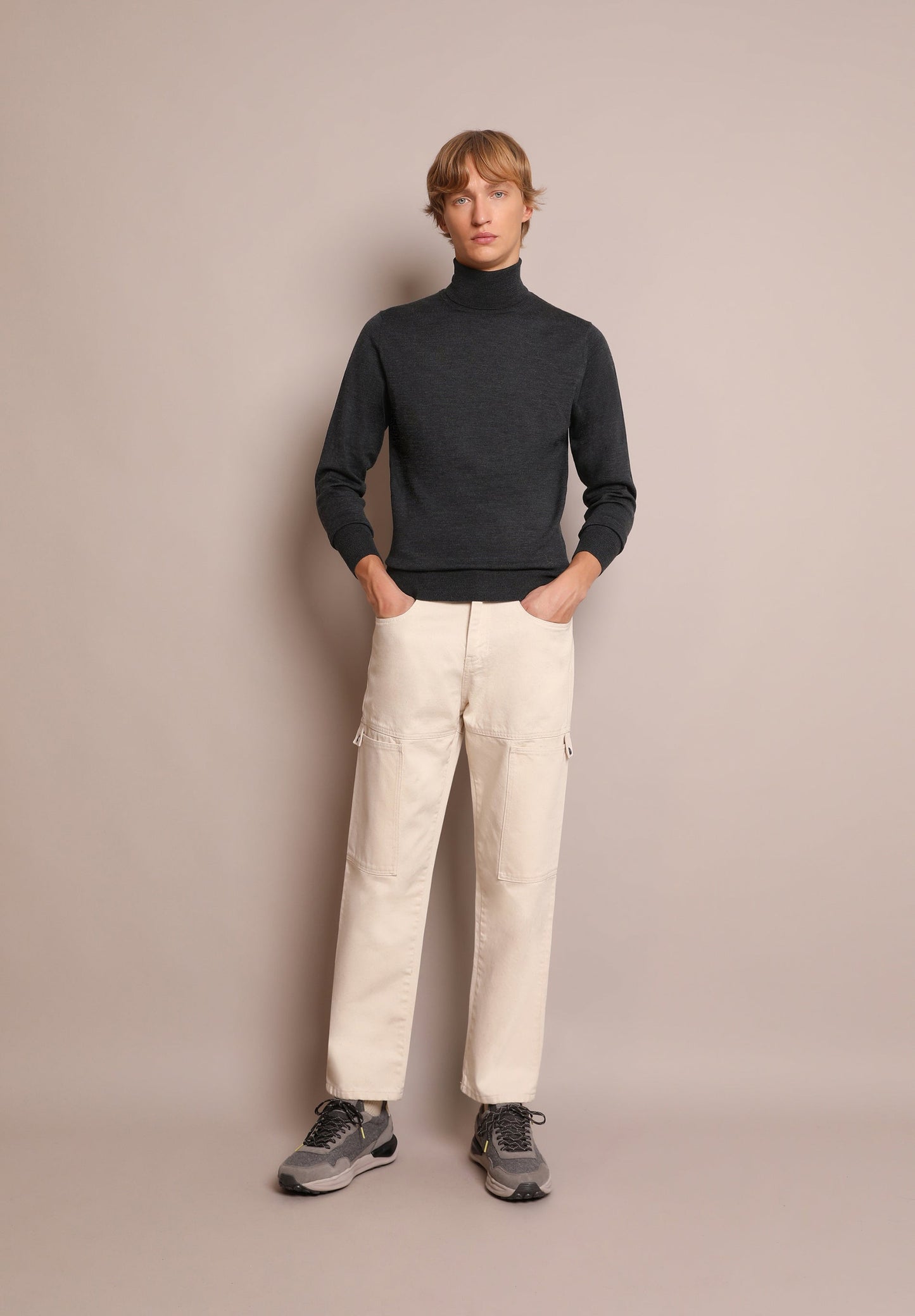 ROLL NECK WOOL SWEATER WITH SKULL