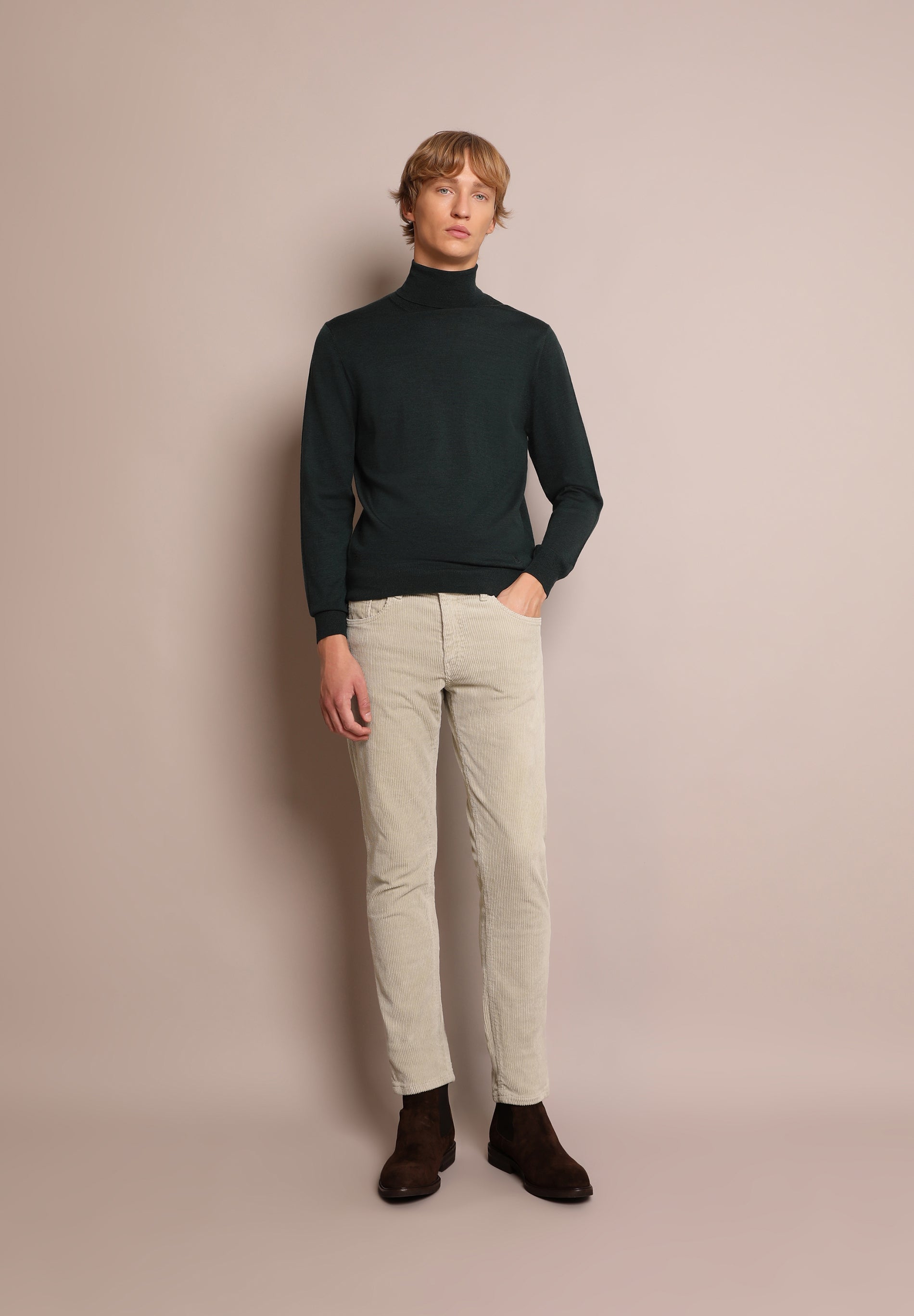 ROLL NECK WOOL SWEATER WITH SKULL