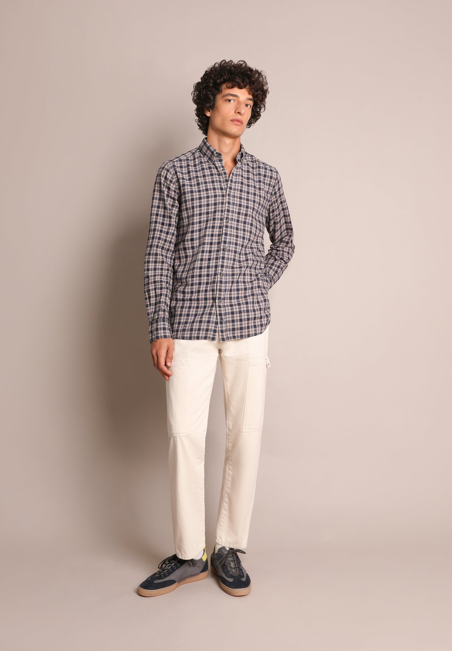 CHECK SHIRT WITH A BUTTON-DOWN COLLAR