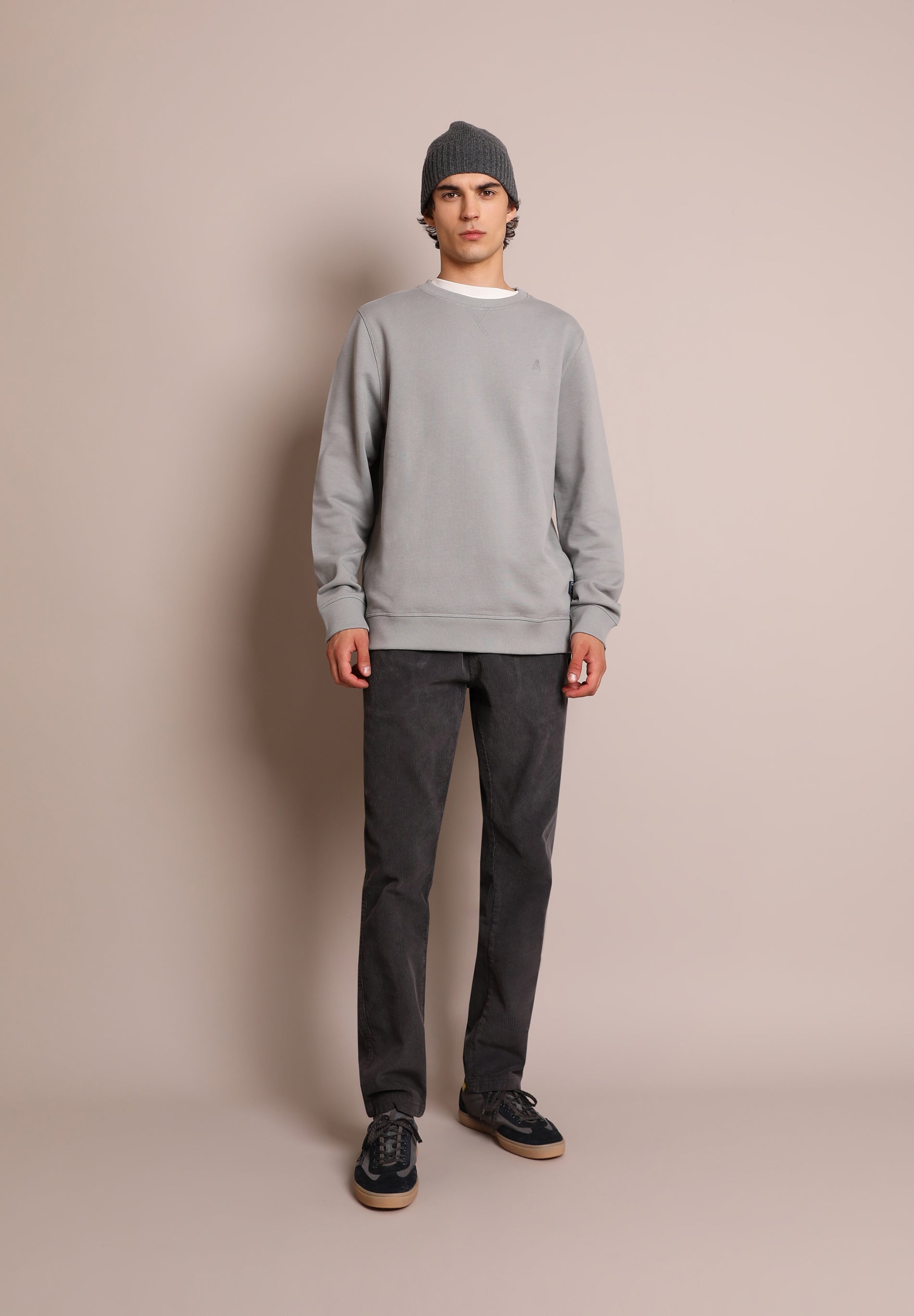 BASIC SKULL SWEATSHIRT