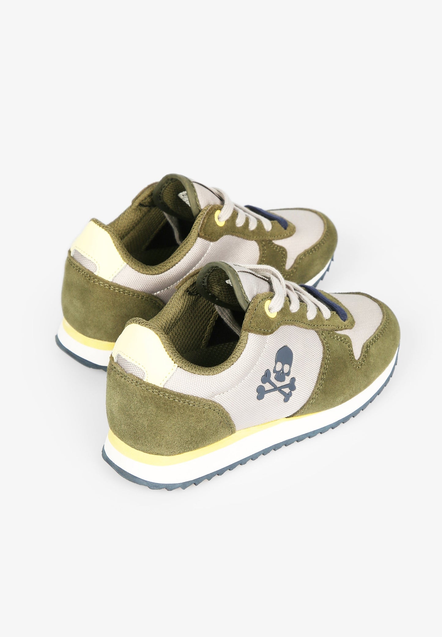 SNEAKERS WITH SKULL INSIGNIA