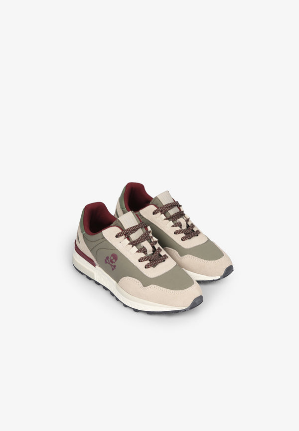 SNEAKERS WITH SIDE SKULLS
