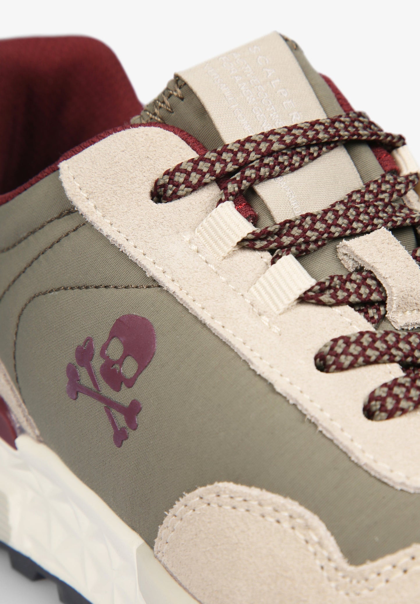 SNEAKERS WITH SIDE SKULLS