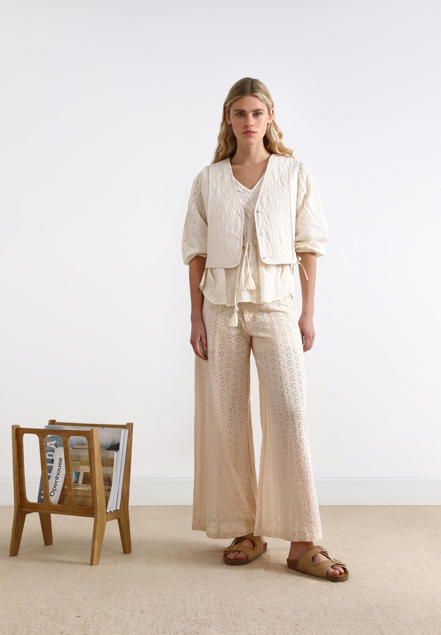 PUFFER VEST WITH TIES