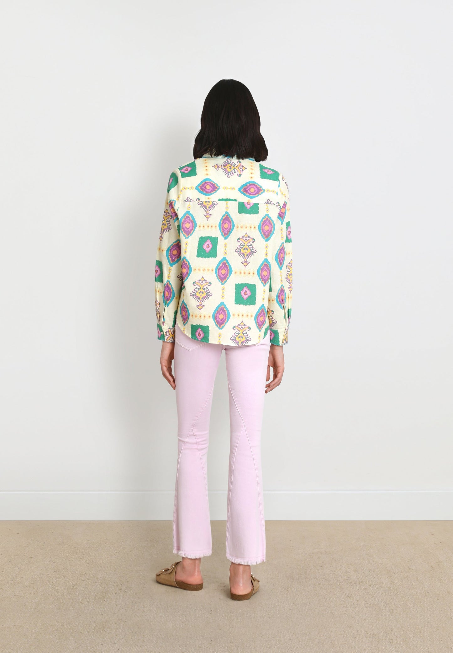 FADED ANKLE FLARED JEANS