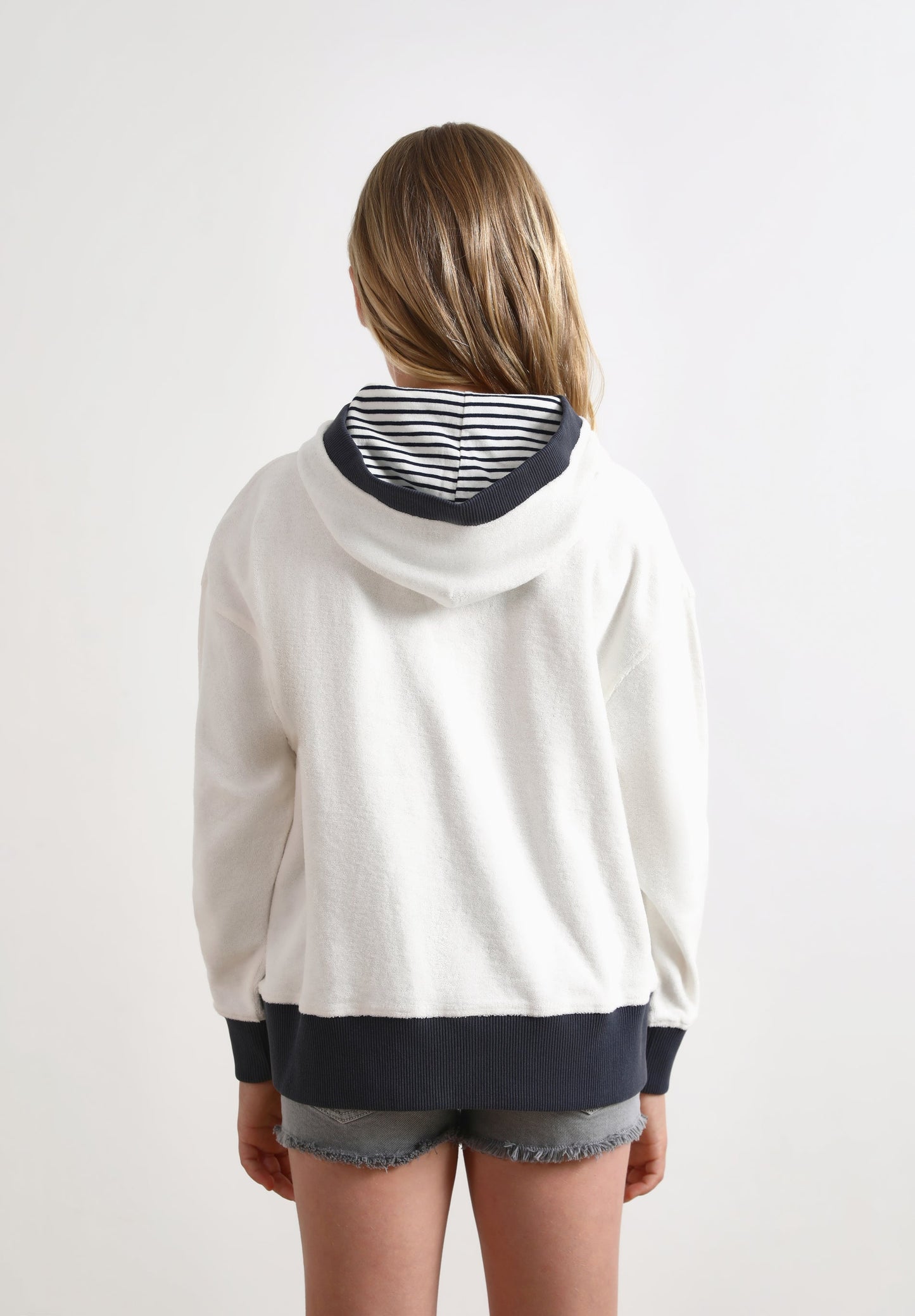 CONTRAST HOODIE