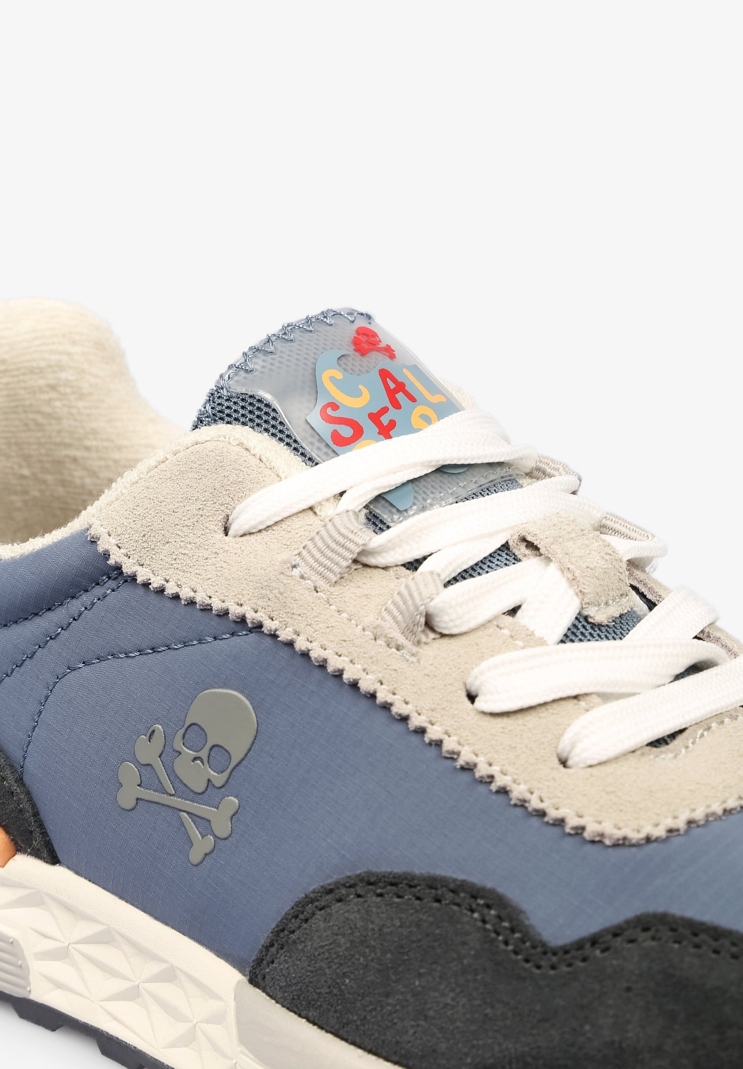 SNEAKERS WITH SIDE SKULL