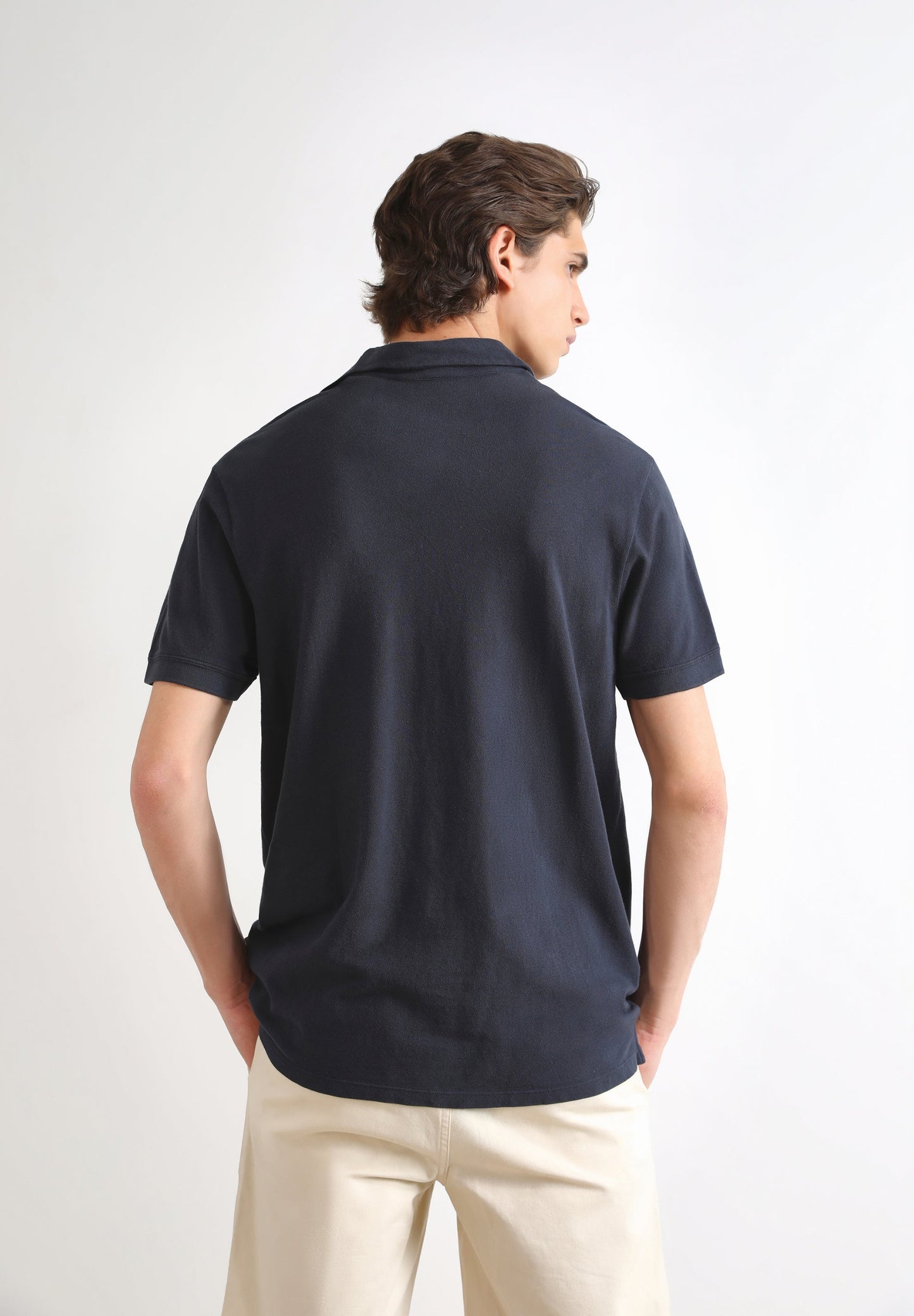 LIGHTWEIGHT PIQUÉ POLO SHIRT